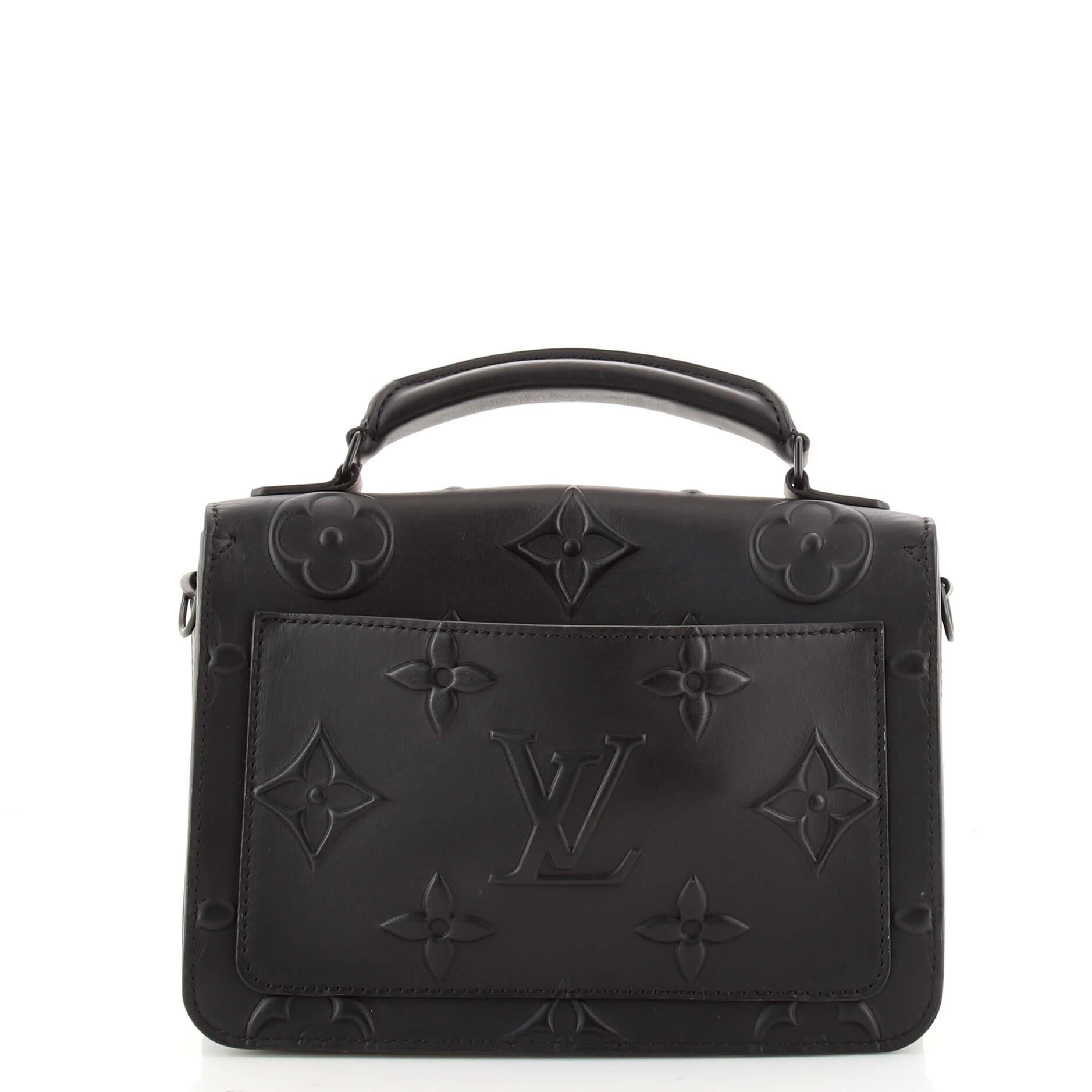 Noir Sac Louis Vuitton Ambassadeur en cuir avec monogramme et sceau PM