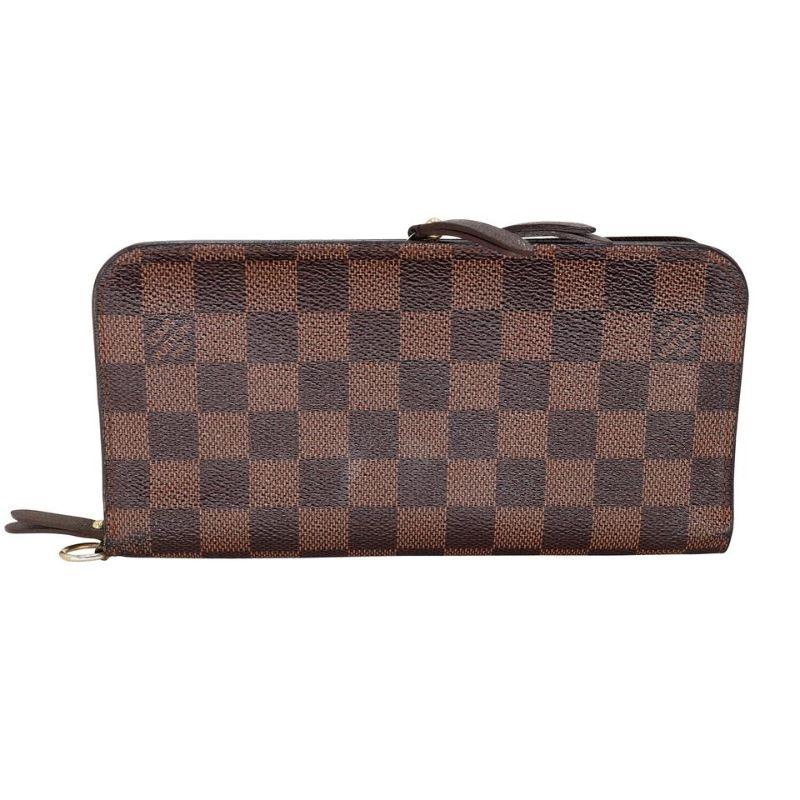 Louis Vuitton Ansorito GM Damier Canvas Wallet LV-1203P-0012

This Louis Vuitton LV monogram zippy wallet GM Wallet is the most elegant way to organize your essentials like your bills, currency, credit cards and plenty of coins. This delightful