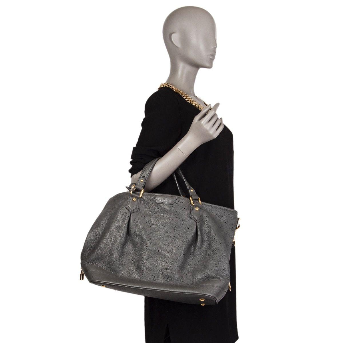 LOUIS VUITTON Anthrazitgraues Leder Monogram MAHINA STELLAR GM Umhängetasche Damen