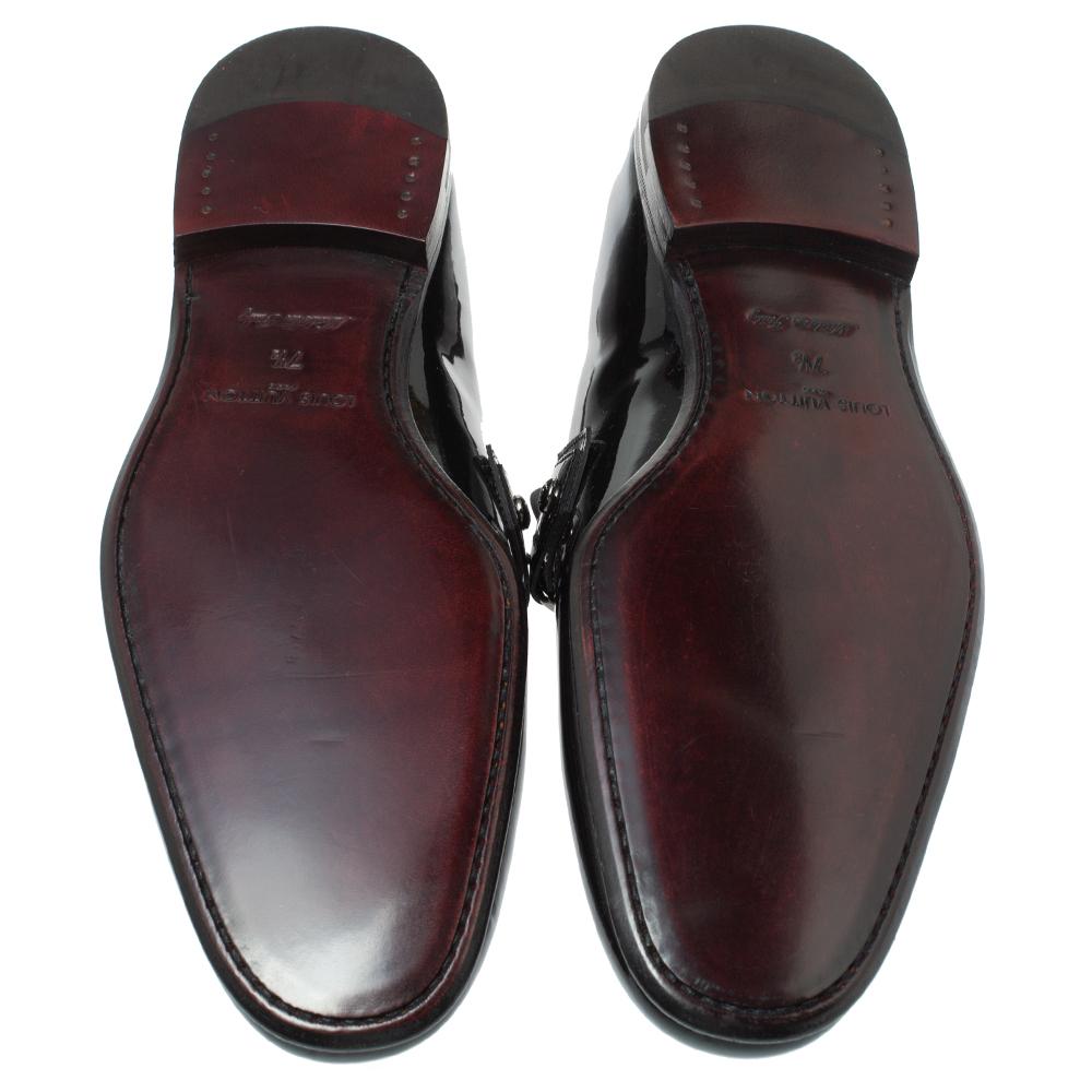 Louis Vuitton Anthracite Patent Leather Glass Dome Loafers Size 41.5 In Good Condition In Dubai, Al Qouz 2