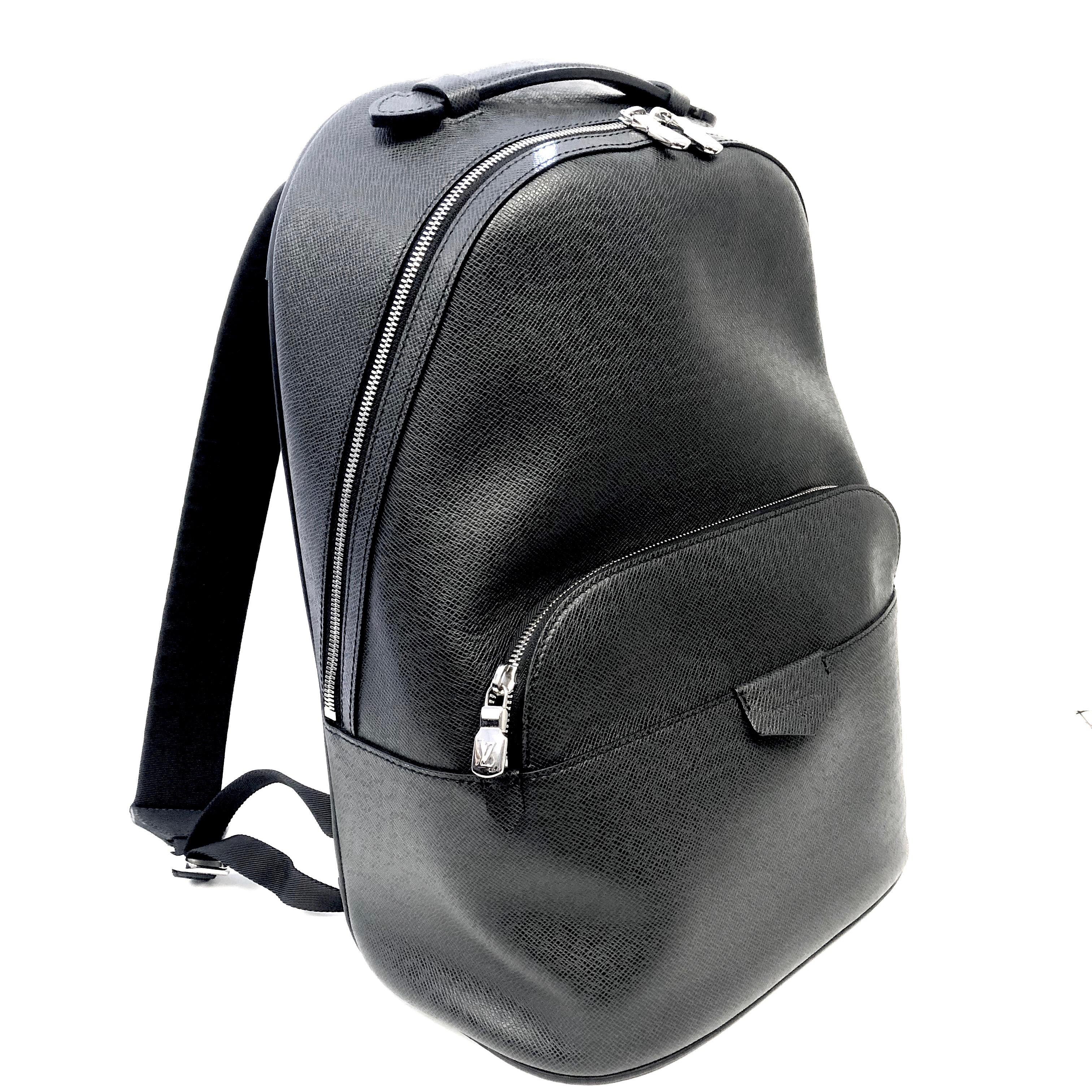 Louis Vuitton dark gray Anton backpack in excellent, like new condition.
Featuring:
-Taiga cowhide leather
-Cowhide leather trim
-Textile lining
-Silver-color metal hardware
-Top handle
-Zip closure
-Adjustable and non removable textile shoulder