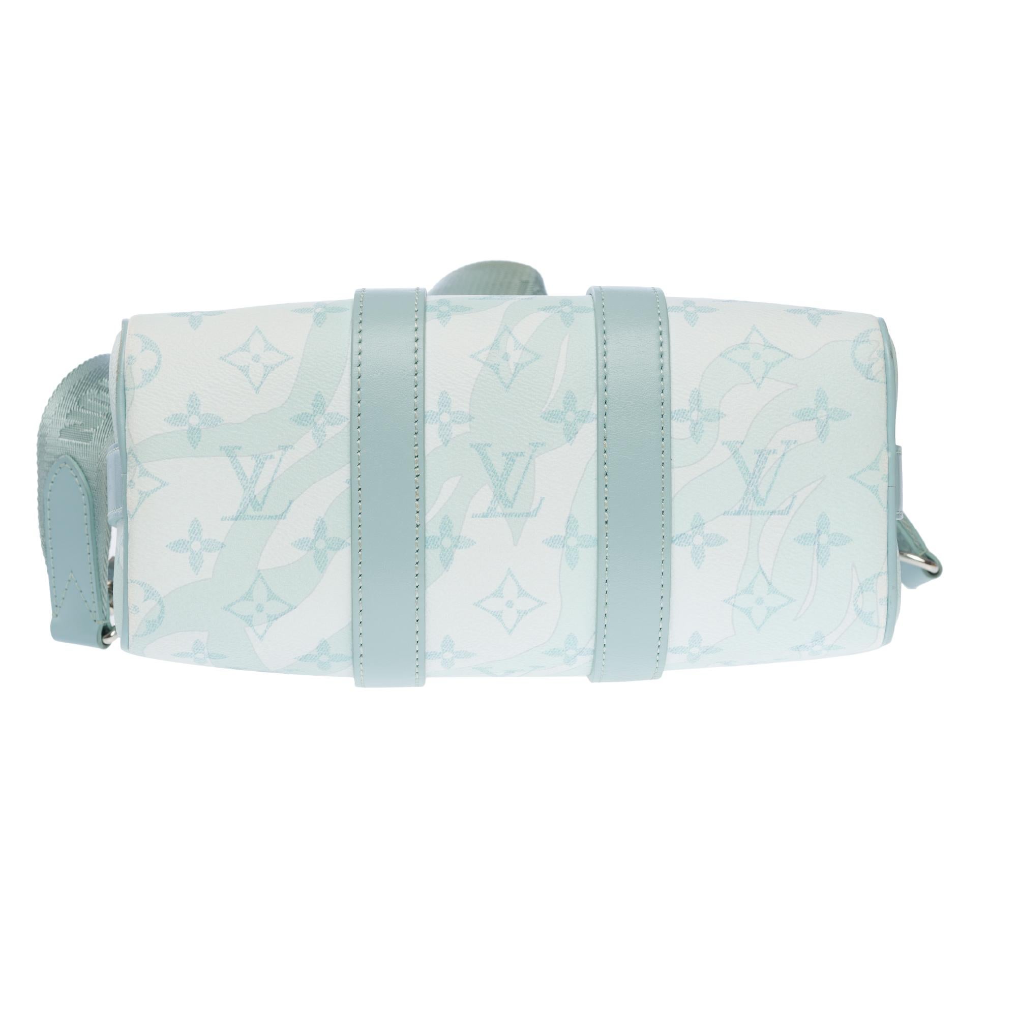 Louis Vuitton AquaGarden keepall 25 strap in crystal blue monogram canvas, SHW For Sale 5