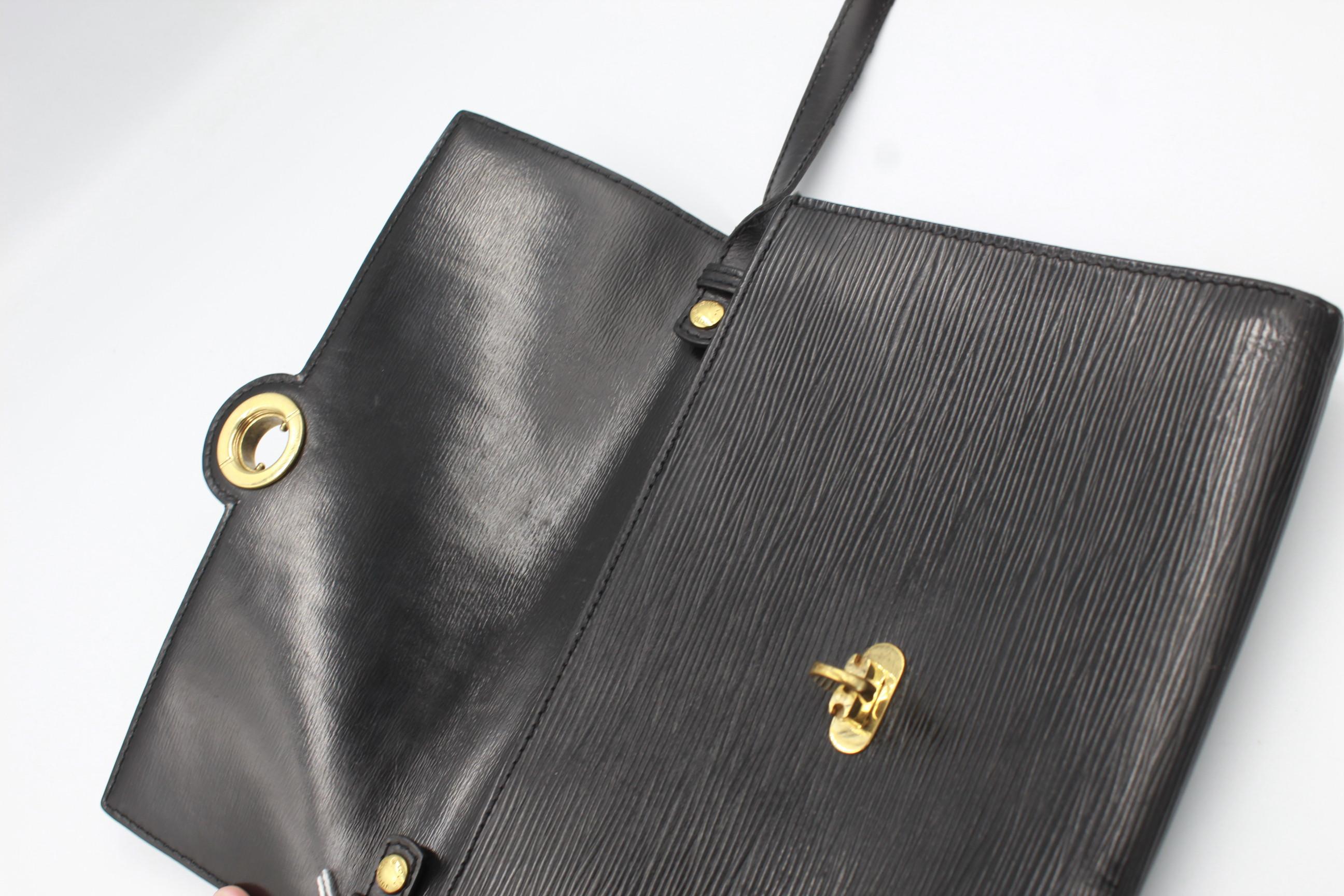 Women's Louis Vuitton Arche in black épi leather handbag For Sale