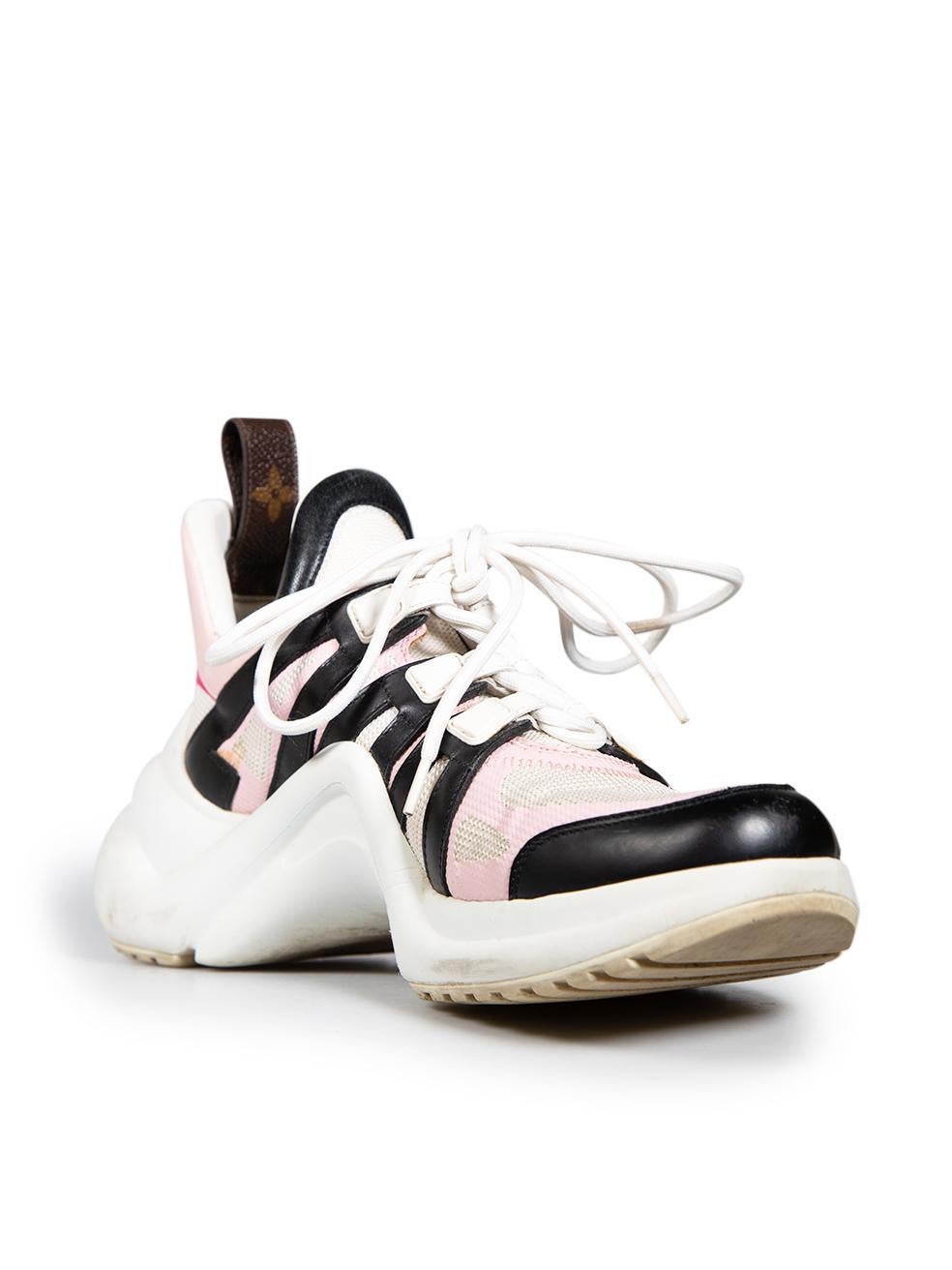CONDITION is Good. Minor wear to the trainers is evident. Discolouration across the rim of both soles, both sides of both shoes, both laces. The white mesh on both shoes has become off-white due to wear over time. Abrasion to the leather detailing