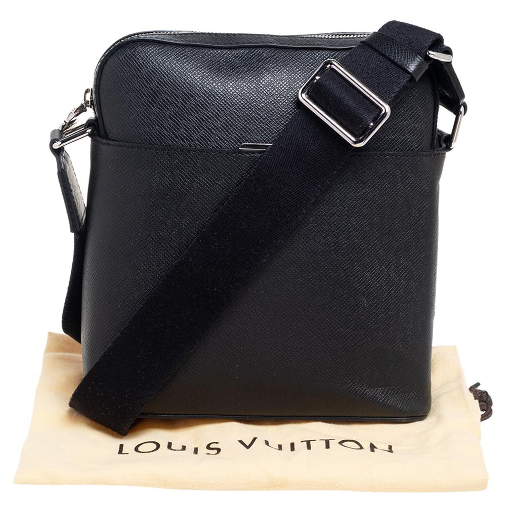 Black Louis Vuitton Ardoise Taiga Leather Anton Pochette Bag