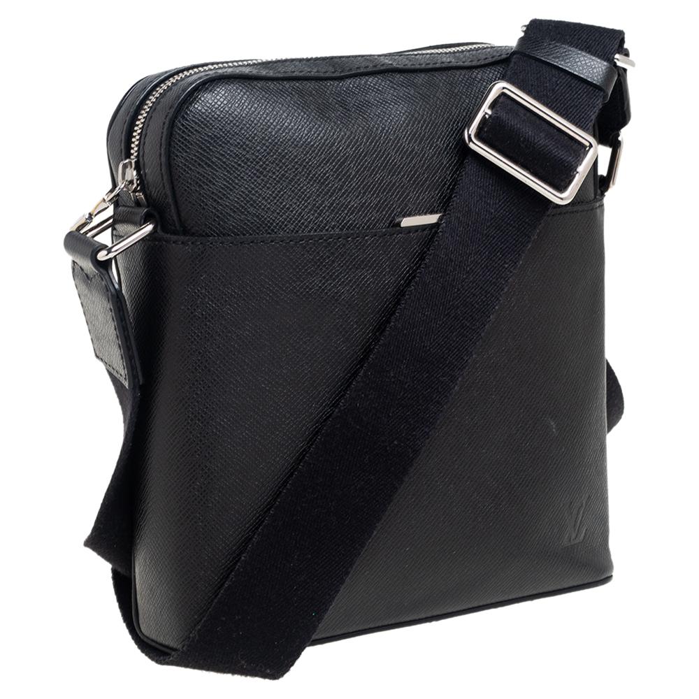 Women's Louis Vuitton Ardoise Taiga Leather Anton Pochette Bag