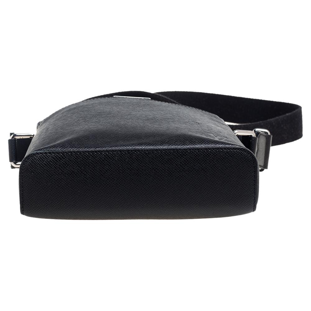 Louis Vuitton Ardoise Taiga Leather Anton Pochette Bag 2