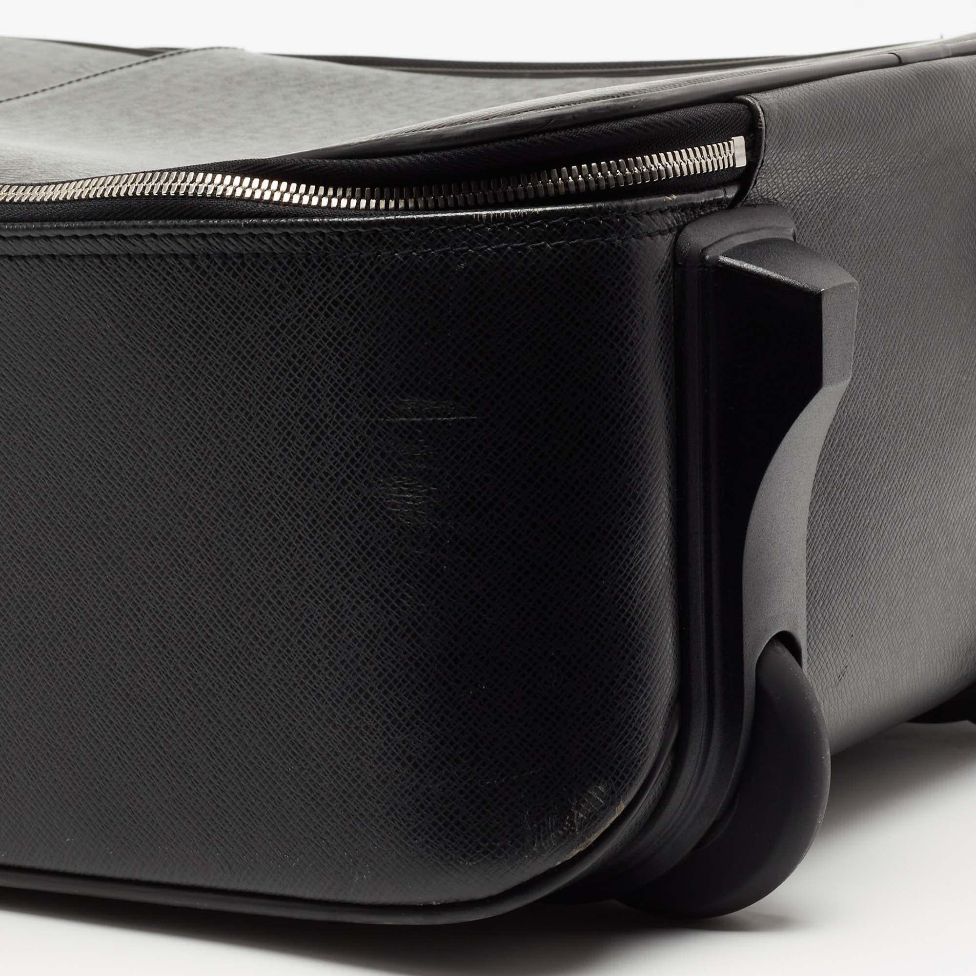 Ardoise Taiga Pegase 45 Business-Gepäckstücke aus Leder von Louis Vuitton im Angebot 4