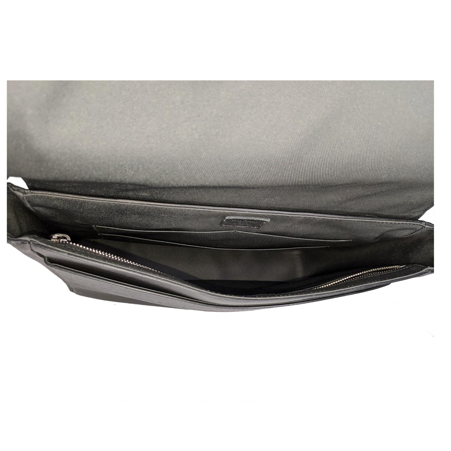 Black Louis Vuitton Ardoise Taiga Leather Roman MM Messenger Bag