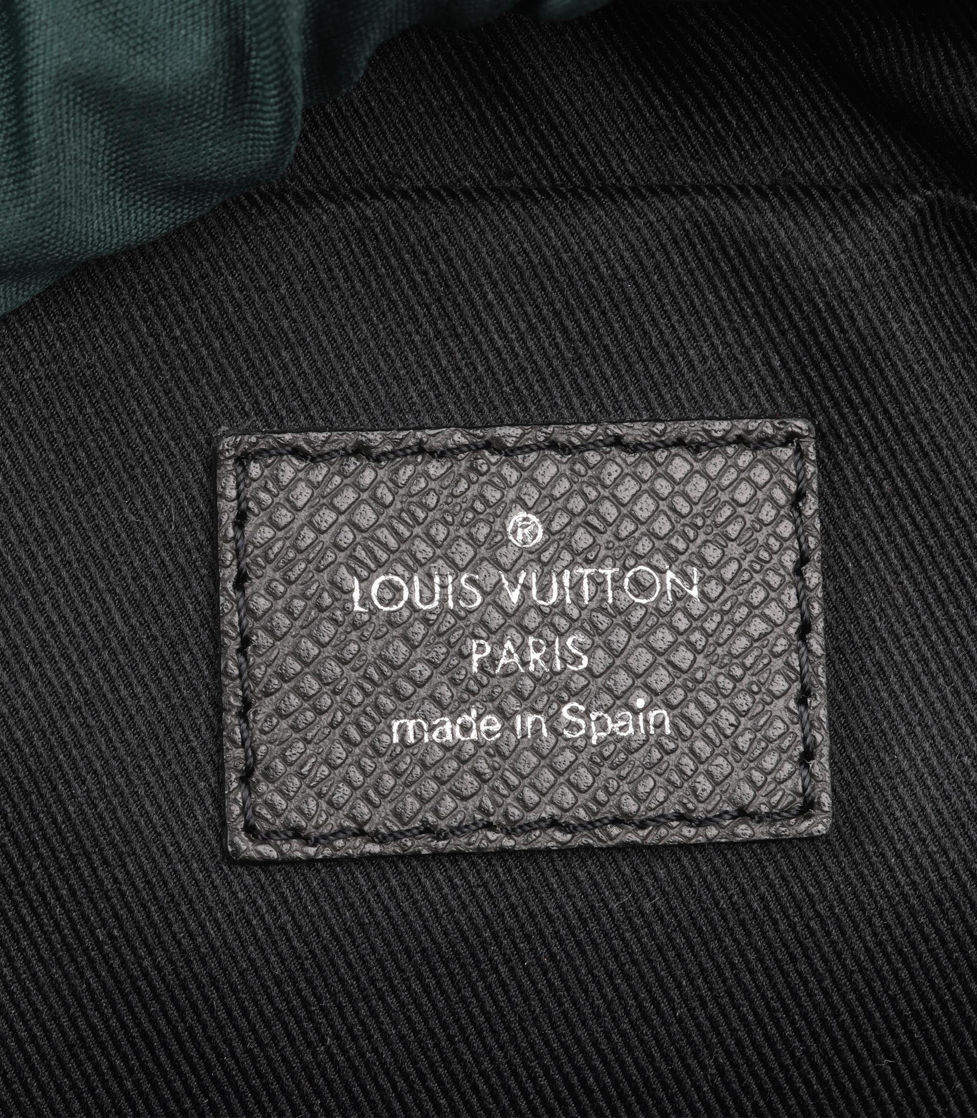 Louis Vuitton Ardoise Taiga Leather Stripe Anton Messenger For Sale 6