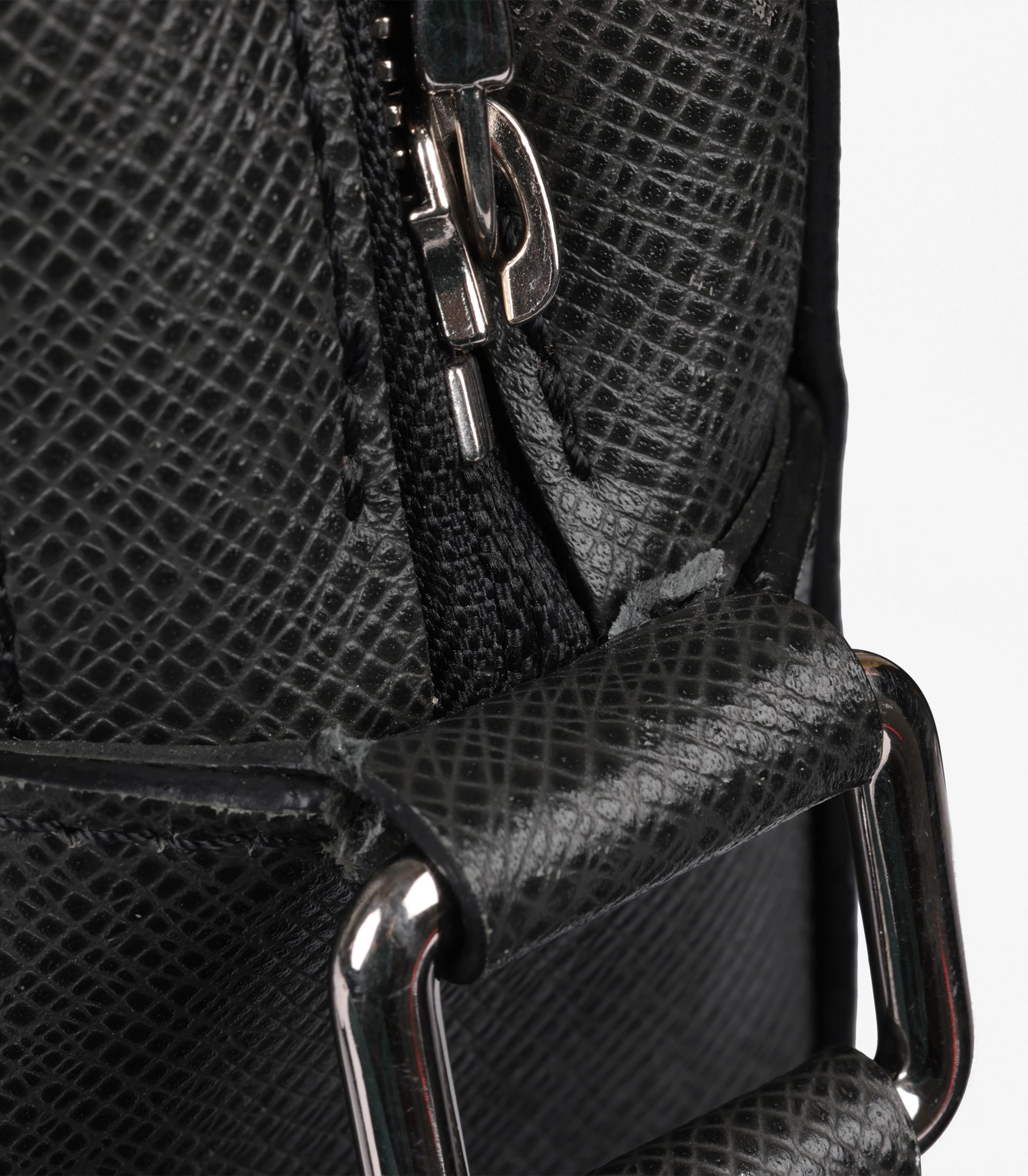 Louis Vuitton Ardoise Taiga Leather Stripe Anton Messenger For Sale 5