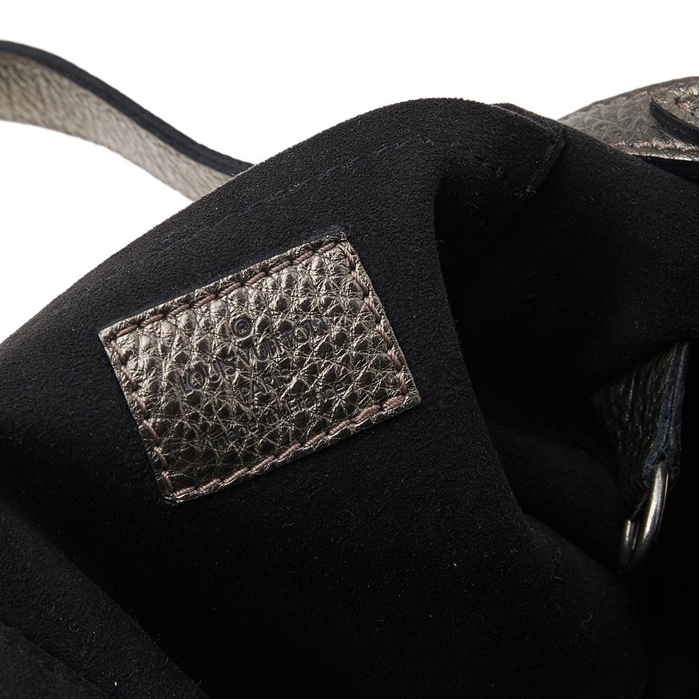 Louis Vuitton Argent Monogram Mahina Leather XS Bag In Good Condition In Dubai, Al Qouz 2