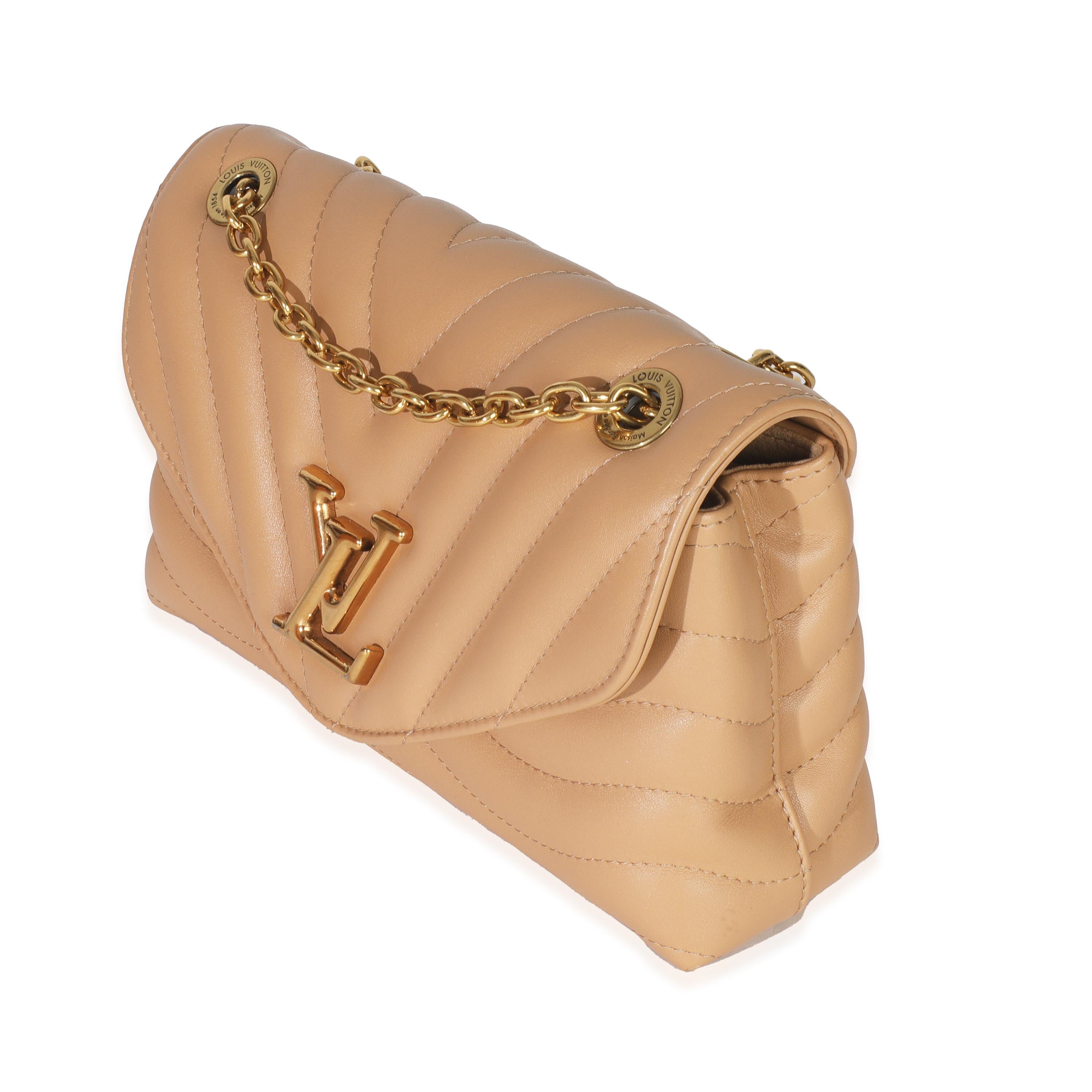 Beige Louis Vuitton Arizona Calfskin New Wave MM in vendita