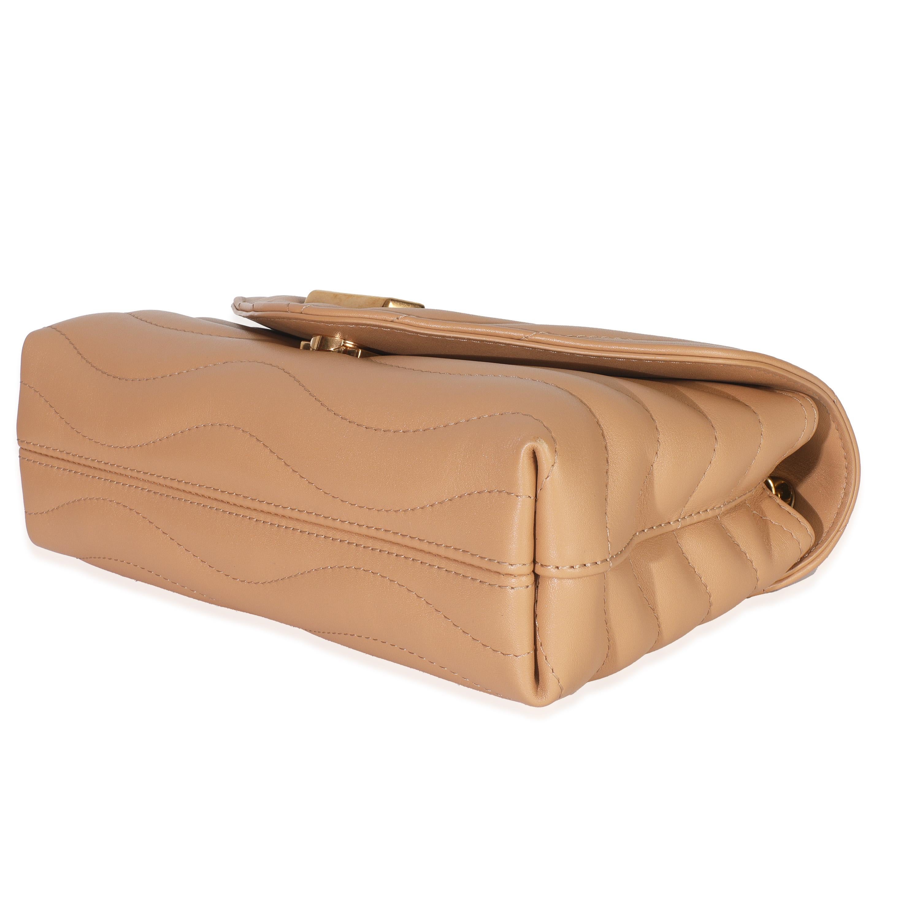 Donna Louis Vuitton Arizona Calfskin New Wave MM in vendita