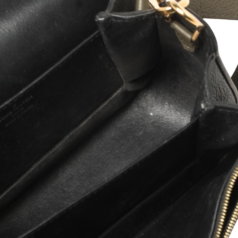 Women's Louis Vuitton Army Leather Neo Vivienne Bag