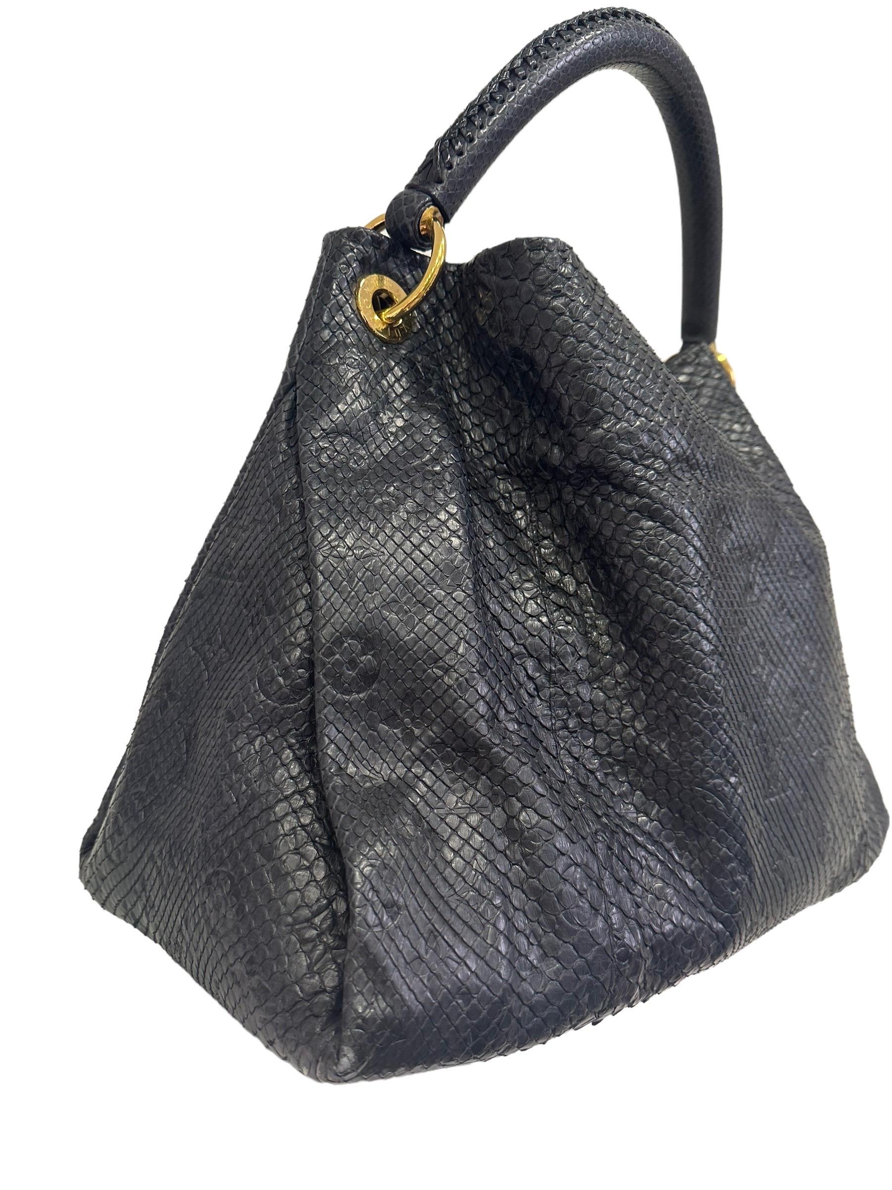 Women's Louis Vuitton Artsy GM Blu Leather Top Handle Bag