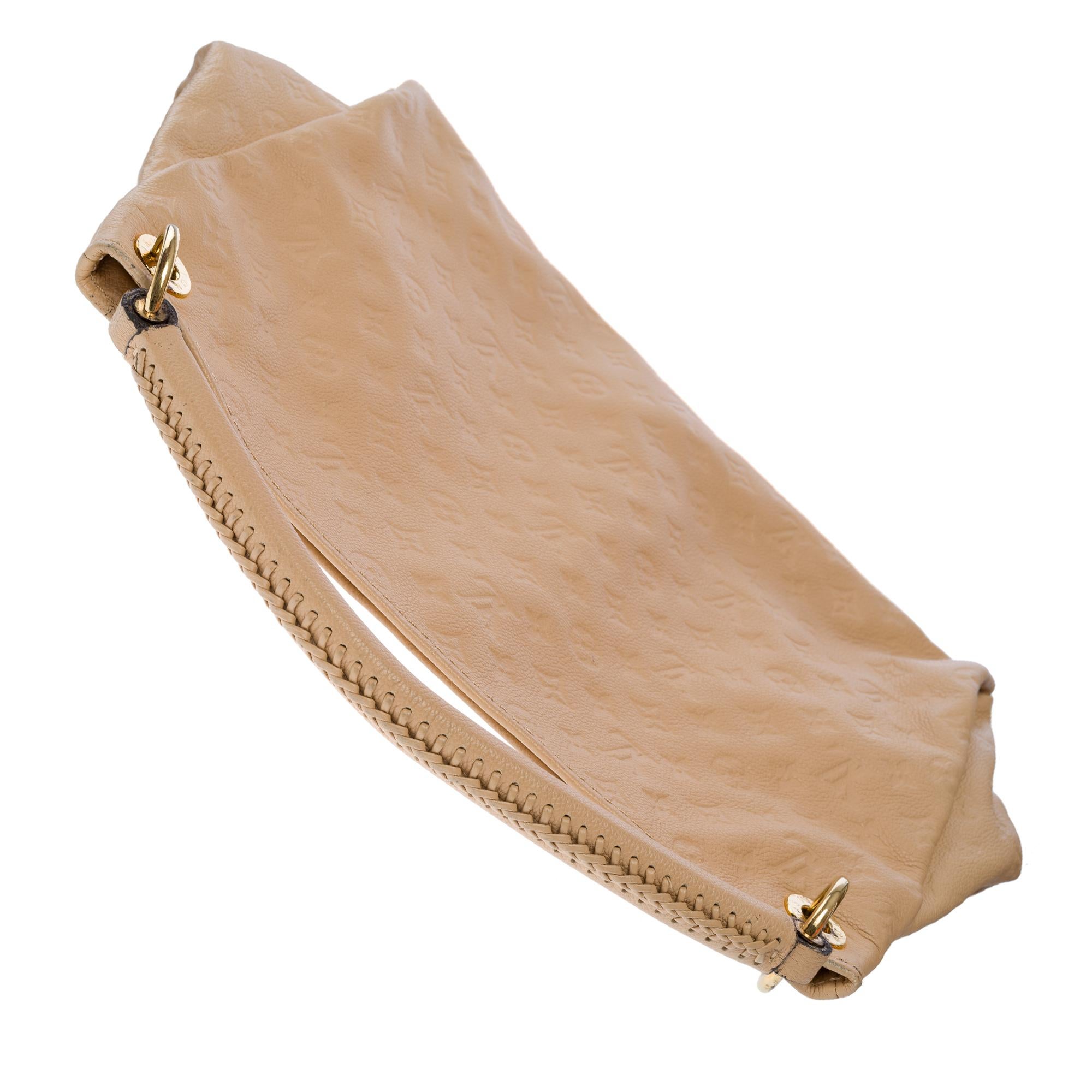Louis Vuitton Artsy MM Hobo bag in Beige monogram embossed calfskin leather, GHW For Sale 5