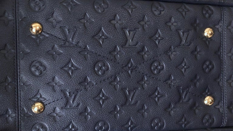 Louis Vuitton Artsy MM Monogram Empreinte Navy and Red Tote Bag at 1stDibs