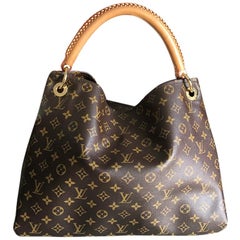 Louis Vuitton Artsy MM Monogram Tote Bag