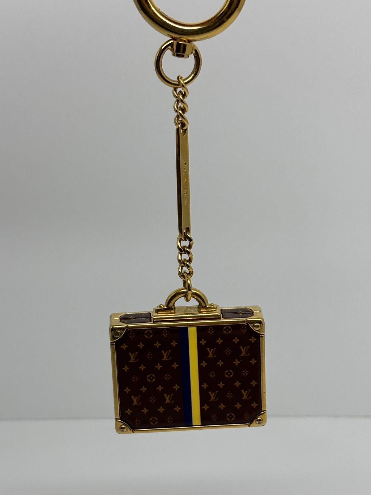 Louis Vuitton Arzel Acetate Monogram Specchio Borsa Charm In condizioni buone in vendita a Jakarta, Daerah Khusus Ibukota Jakarta