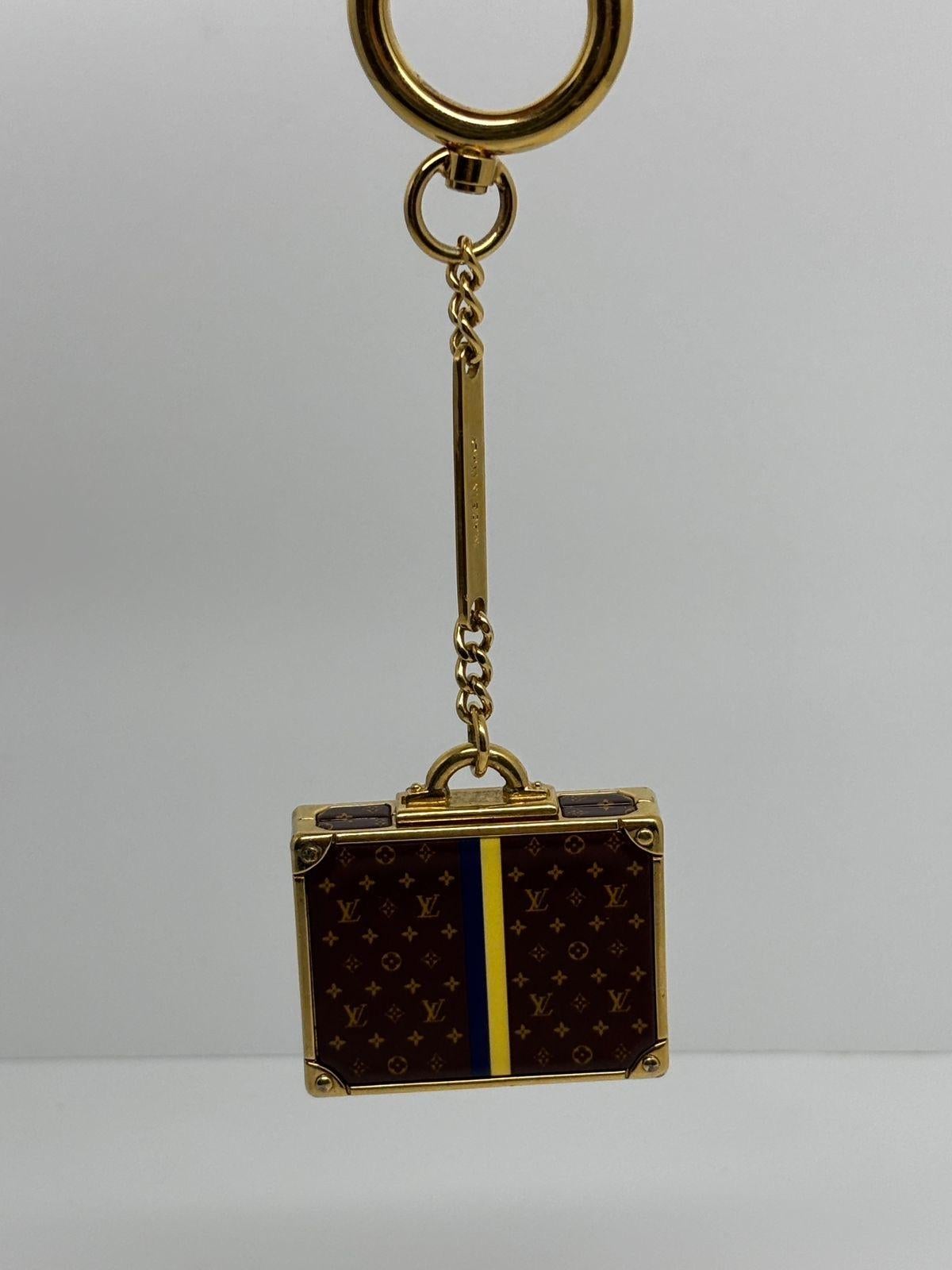 Louis Vuitton Arzel Acetate Monogram Specchio Borsa Charm in vendita 3