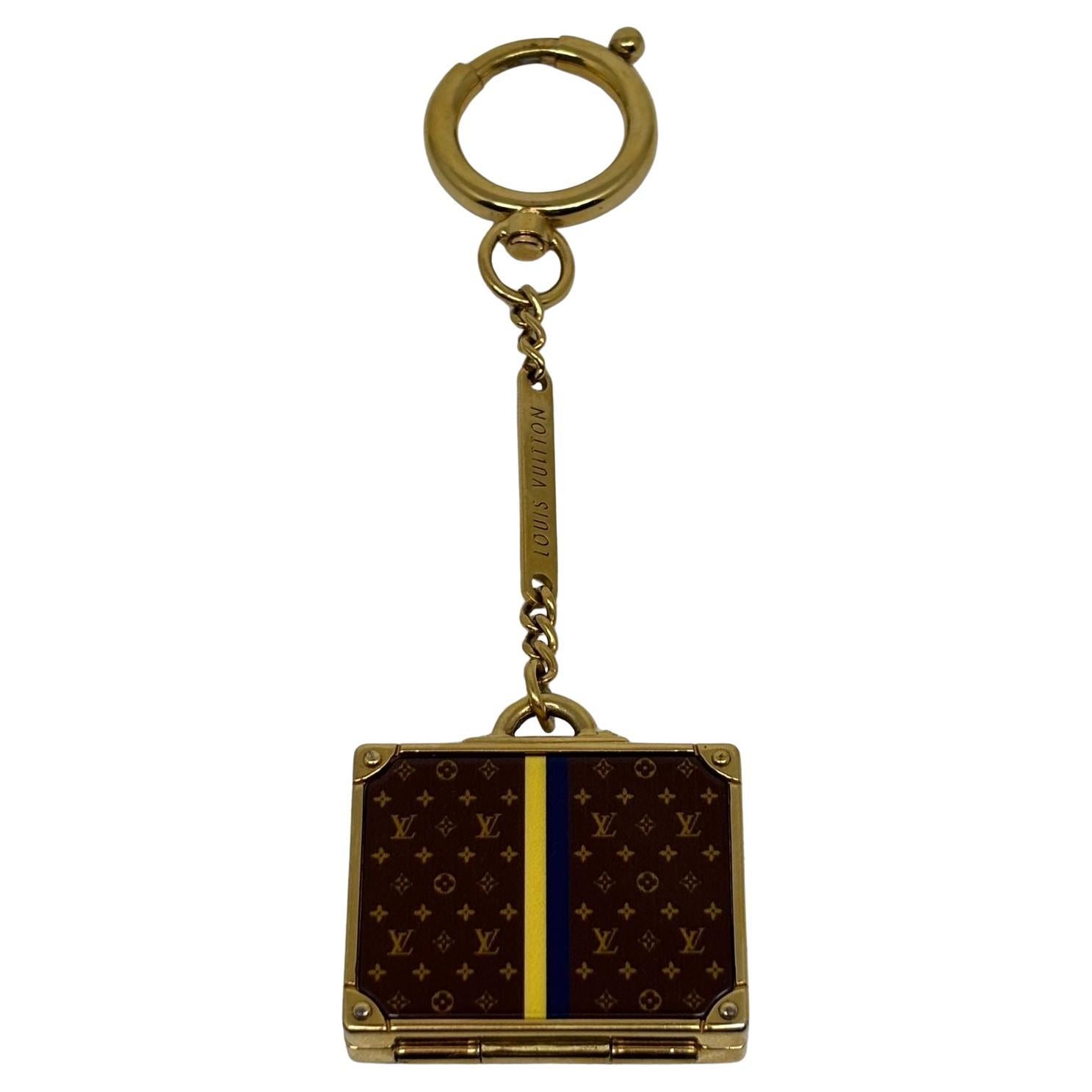 Louis Vuitton Arzel Acetate Monogram Specchio Borsa Charm in vendita