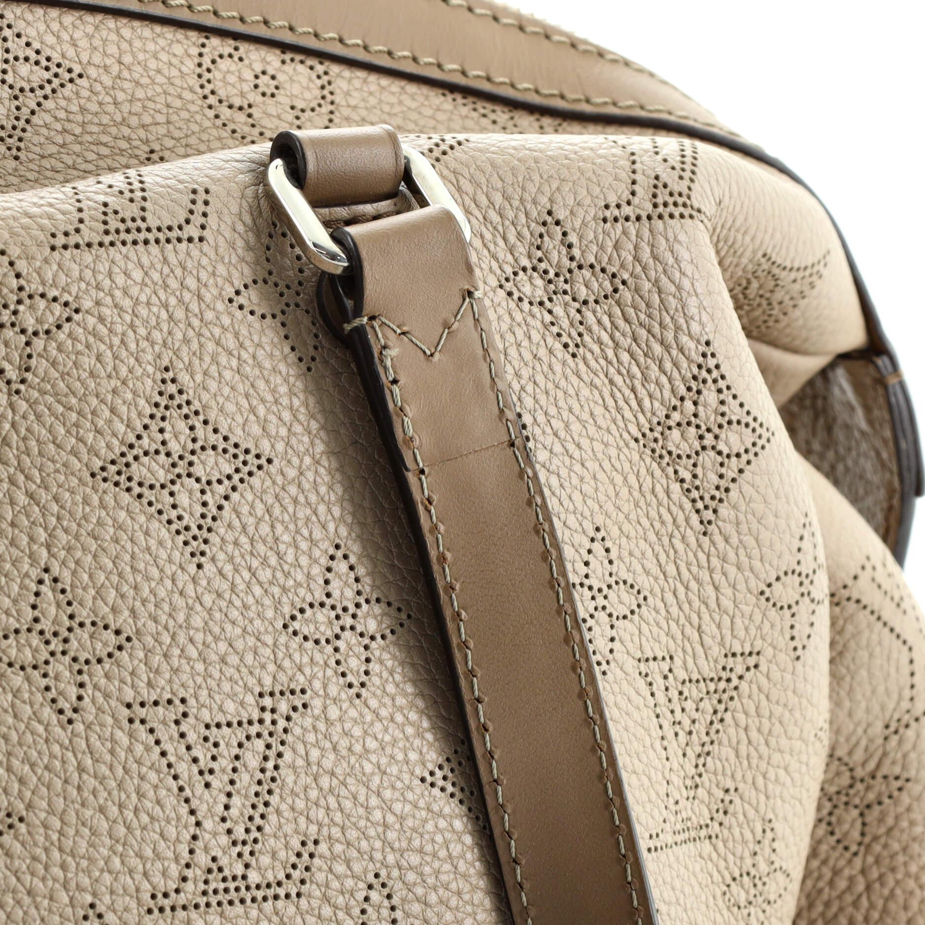 Louis Vuitton Asteria Handtasche Mahina Leder 1