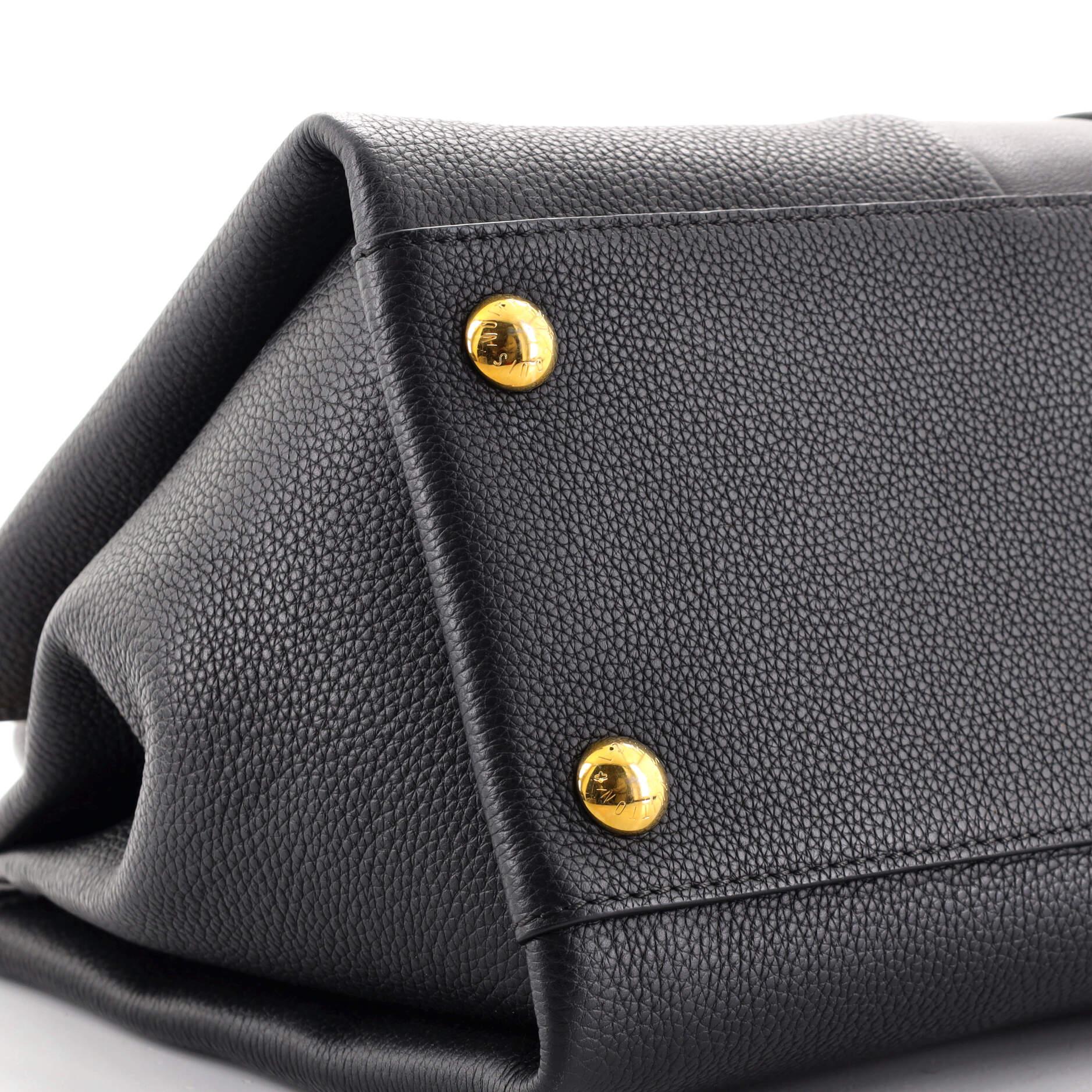 Women's or Men's Louis Vuitton Astrid Handbag Leather