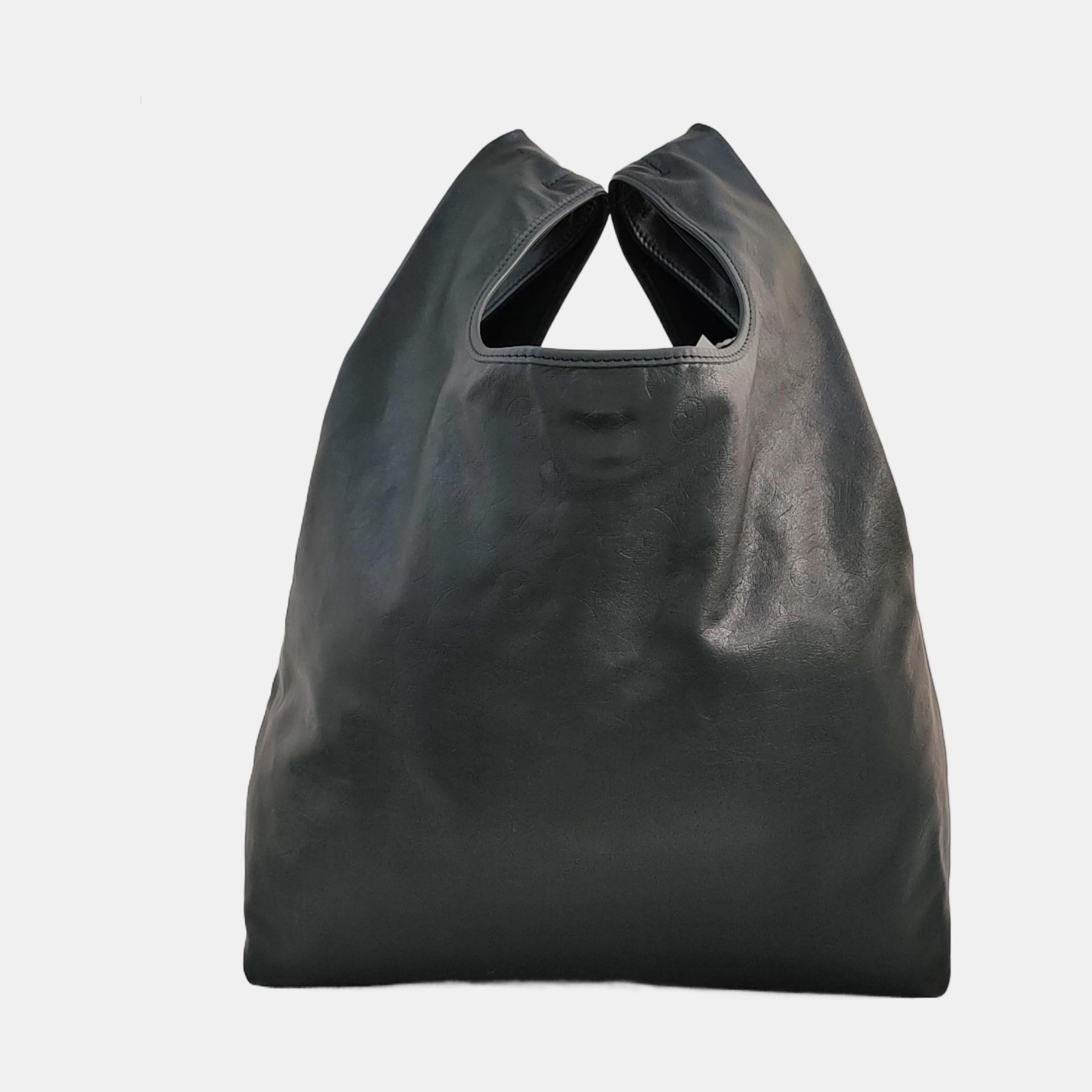 Louis Vuitton Atlantis Large Black Monogram Leather Bucket Bag with Pouch For Sale 1