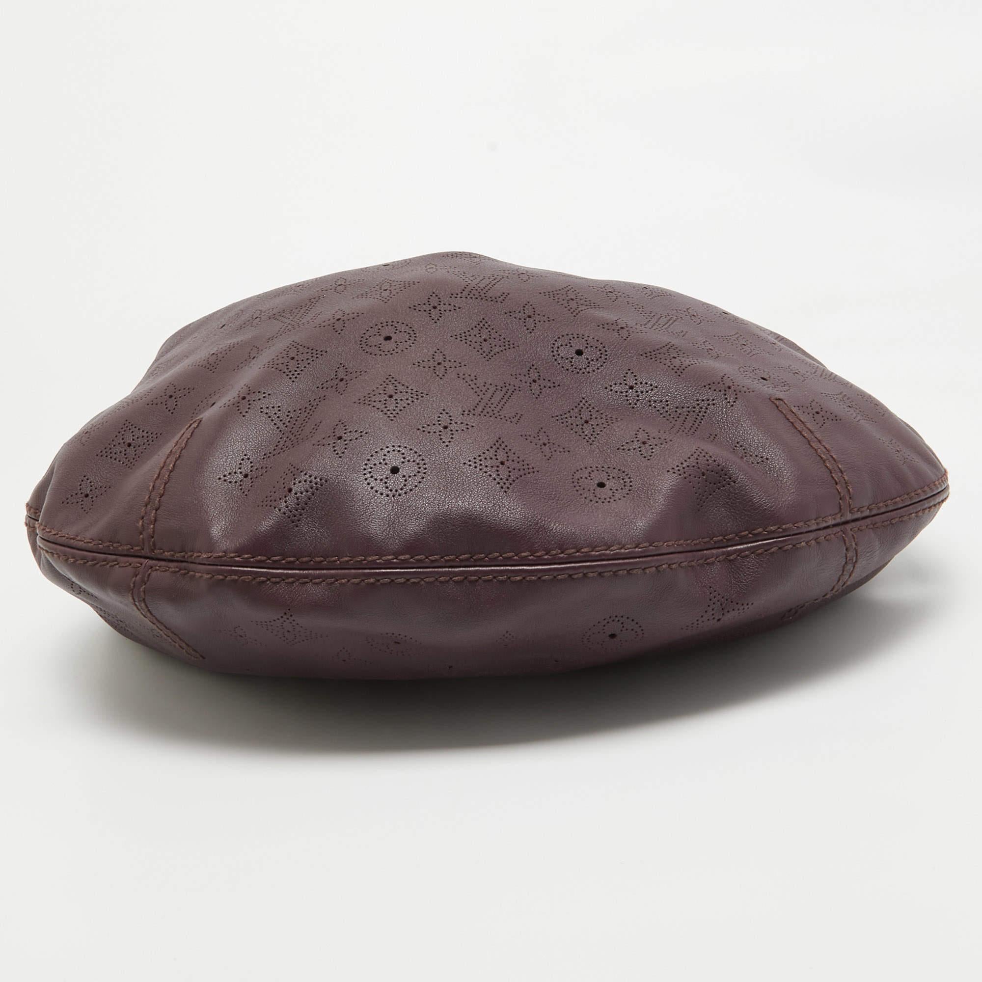 Louis Vuitton Aubergine Monogram Mahina Leather Onatah GM Bag For Sale 1