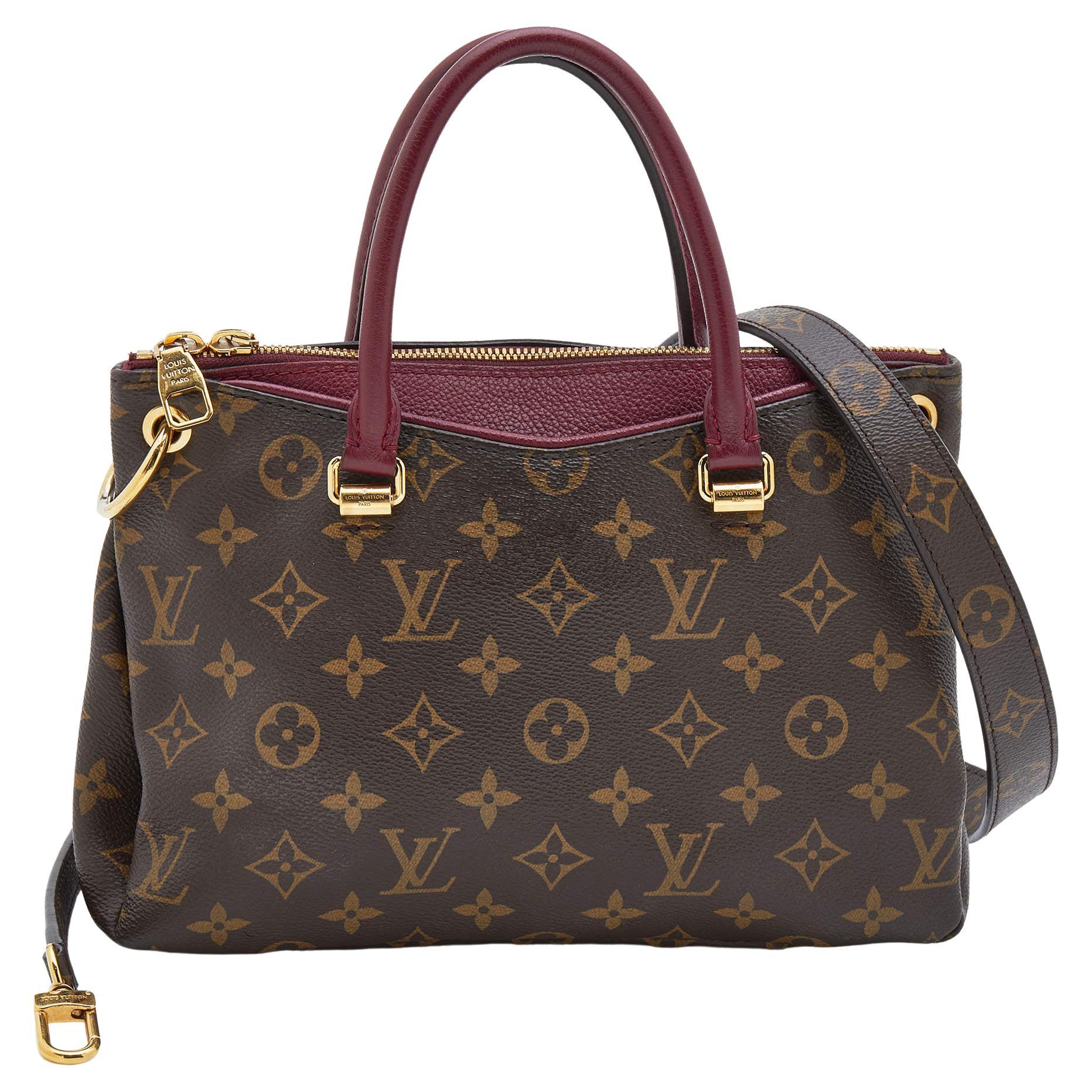 Louis Vuitton Damier Azur Saleya MM Zip Tote Bag 89lk615s For Sale at  1stDibs