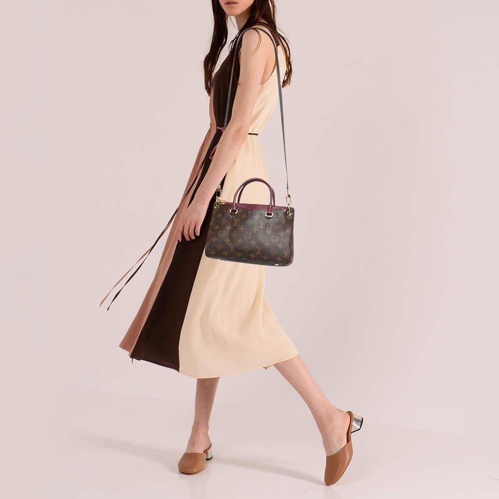Louis Vuitton Aurore Monogram Canvas Pallas BB Bag In Excellent Condition In Dubai, Al Qouz 2