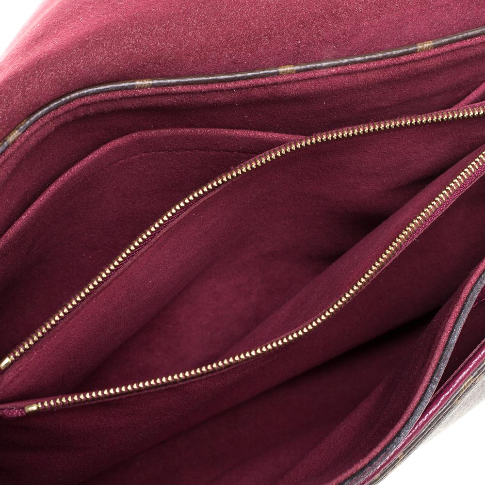 Louis Vuitton Aurore Monogram Canvas Pallas Chain Bag In Good Condition In Dubai, Al Qouz 2