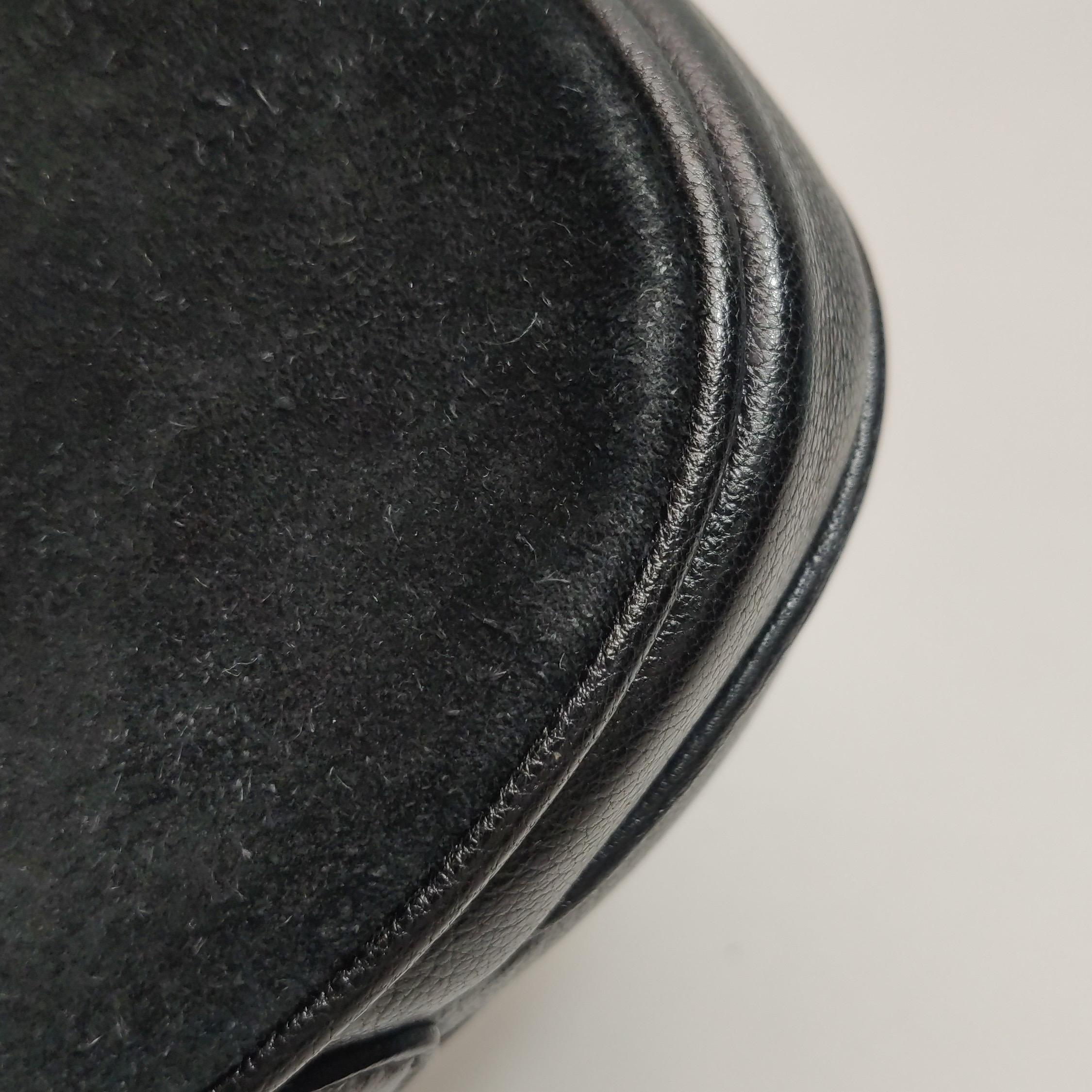 Louis Vuitton Avant-Garde Pochette Clutch Suede Leather Crystal Logo, 2011 en vente 7