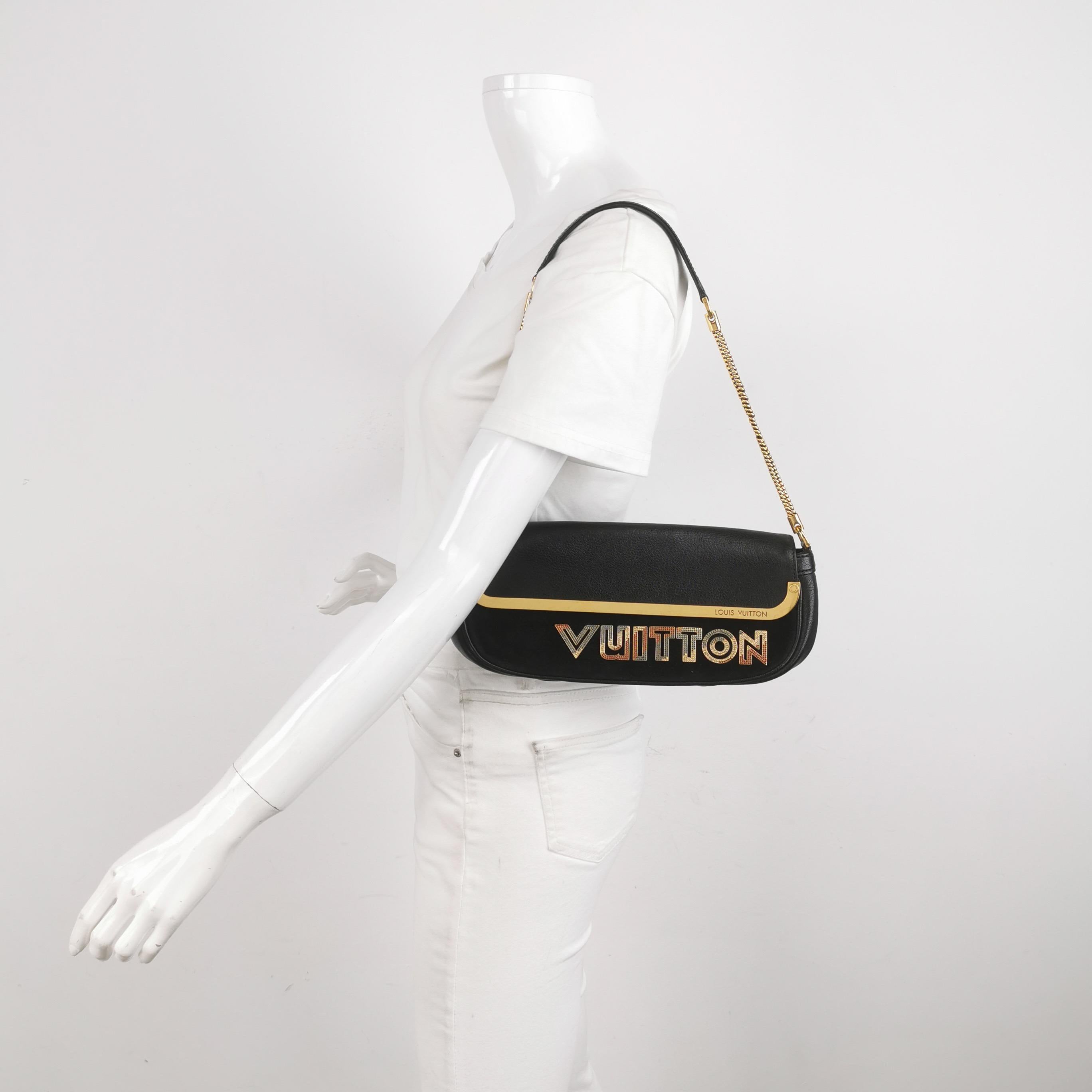 Louis Vuitton Avant-Garde Pochette Clutch Suede Leather Crystal Logo, 2011 Pour femmes en vente