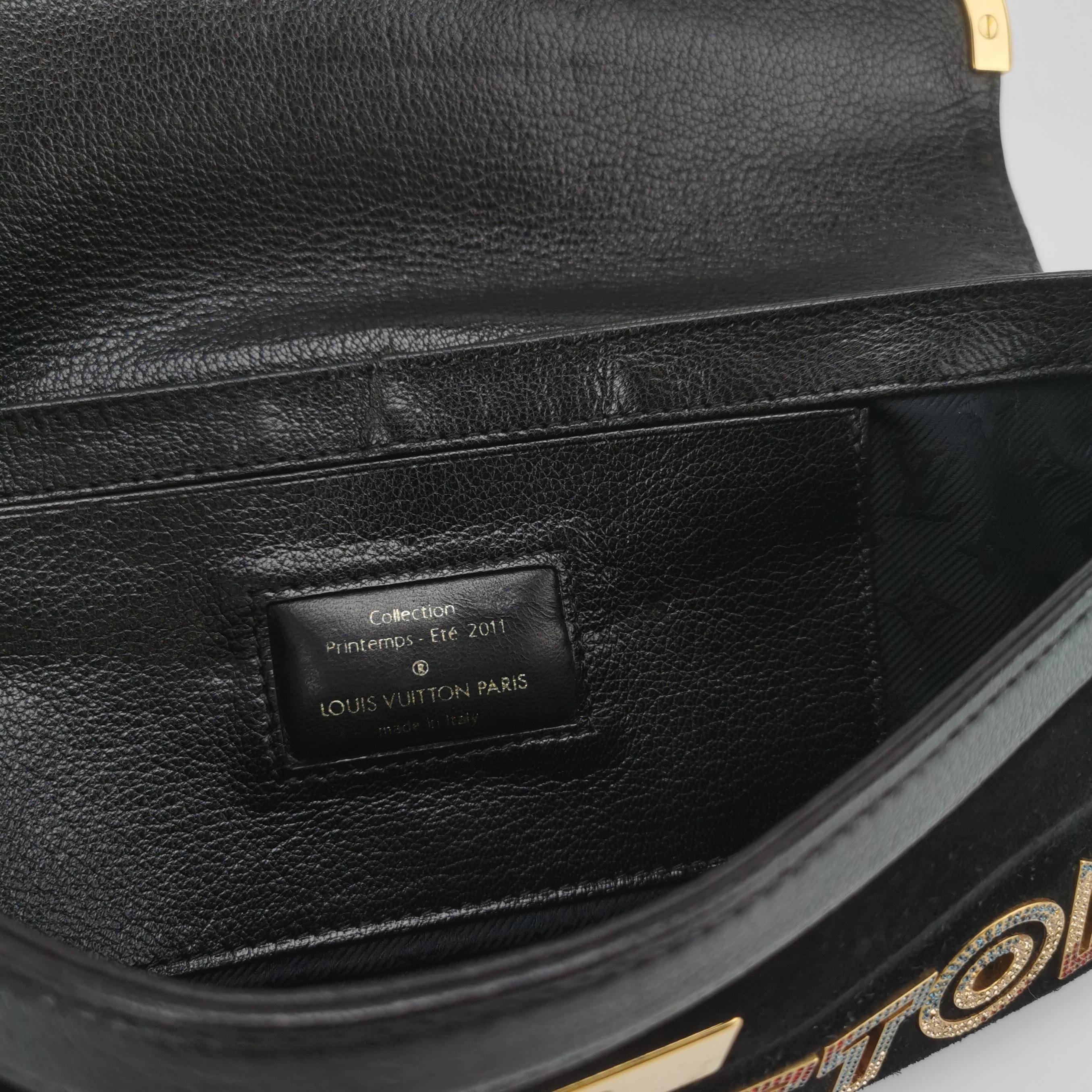 Louis Vuitton Avant-Garde Pochette Clutch Suede Leather Crystal Logo, 2011 en vente 1