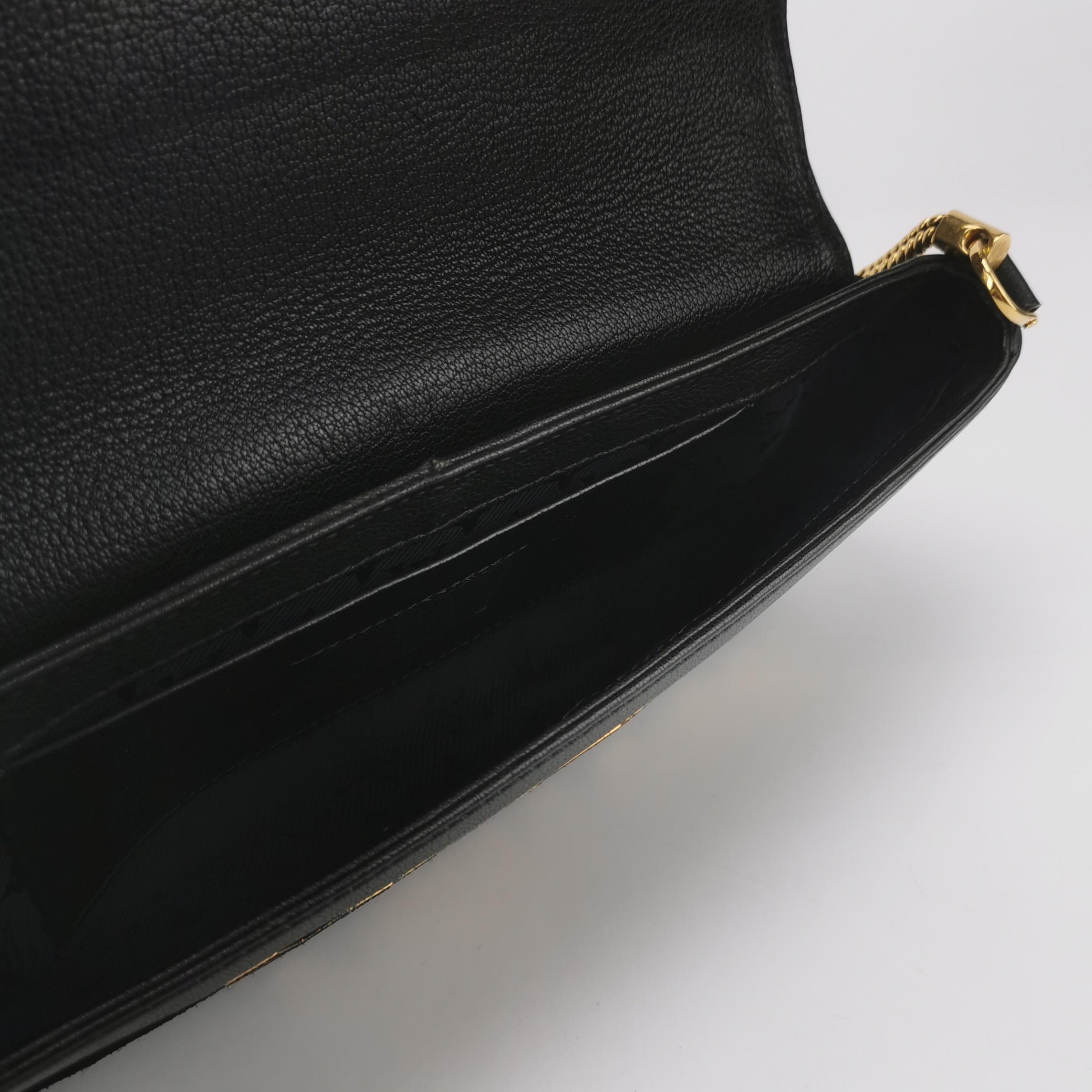 Louis Vuitton Avant-Garde Pochette Clutch Suede Leather Crystal Logo, 2011 en vente 2