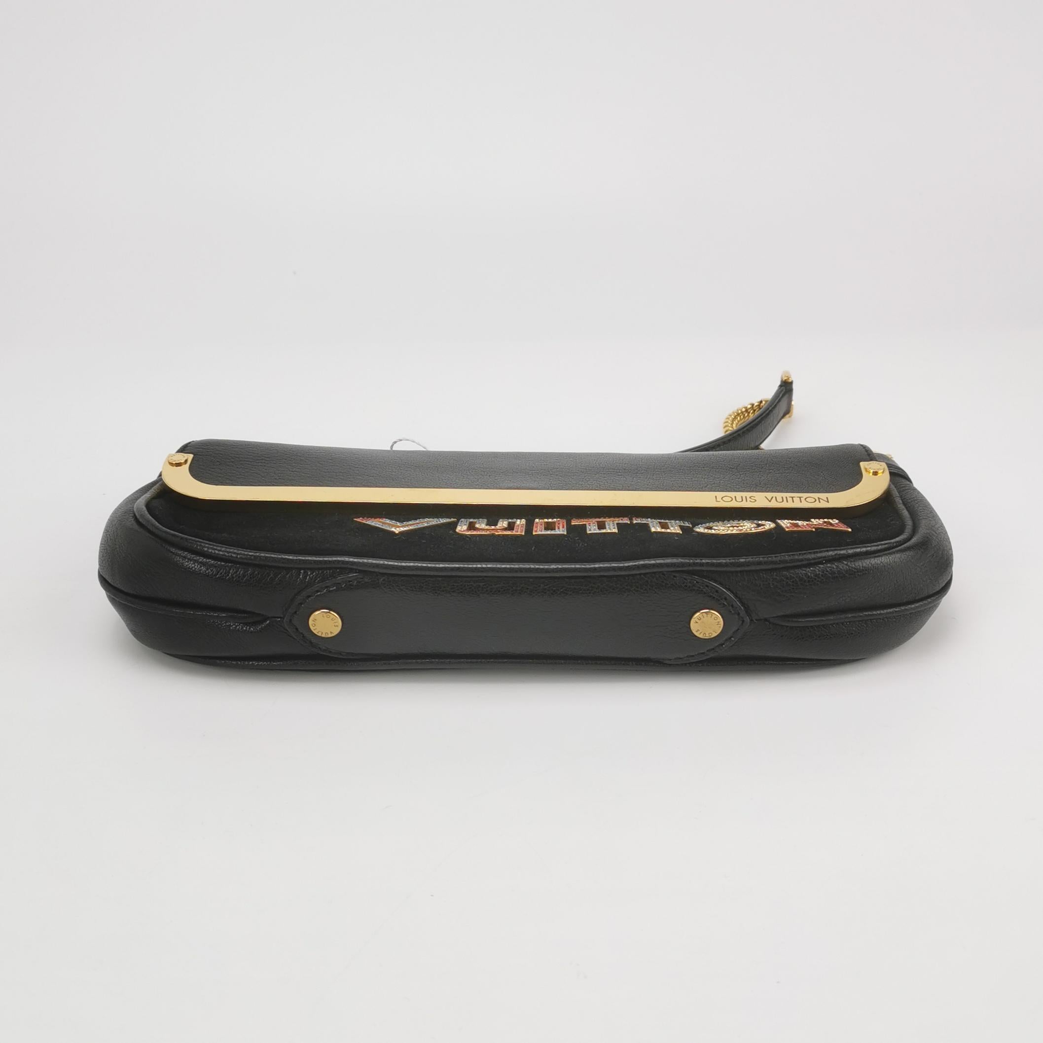 Louis Vuitton Avant-Garde Pochette Clutch Suede Leather Crystal Logo, 2011 en vente 3