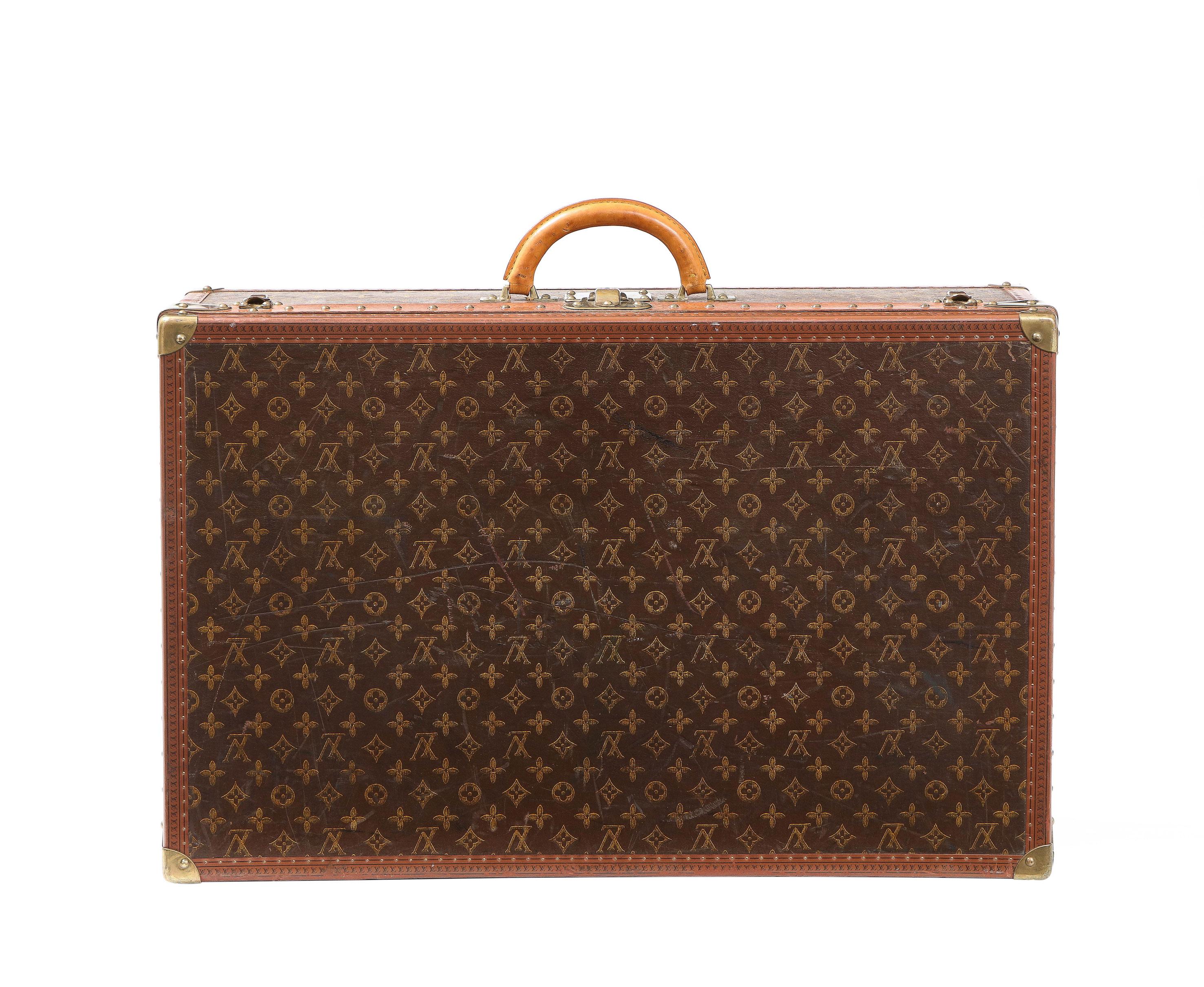 Louis Vuitton, Ave Marceau, 78bis, Paris, 1950's Suitcase For Sale 2
