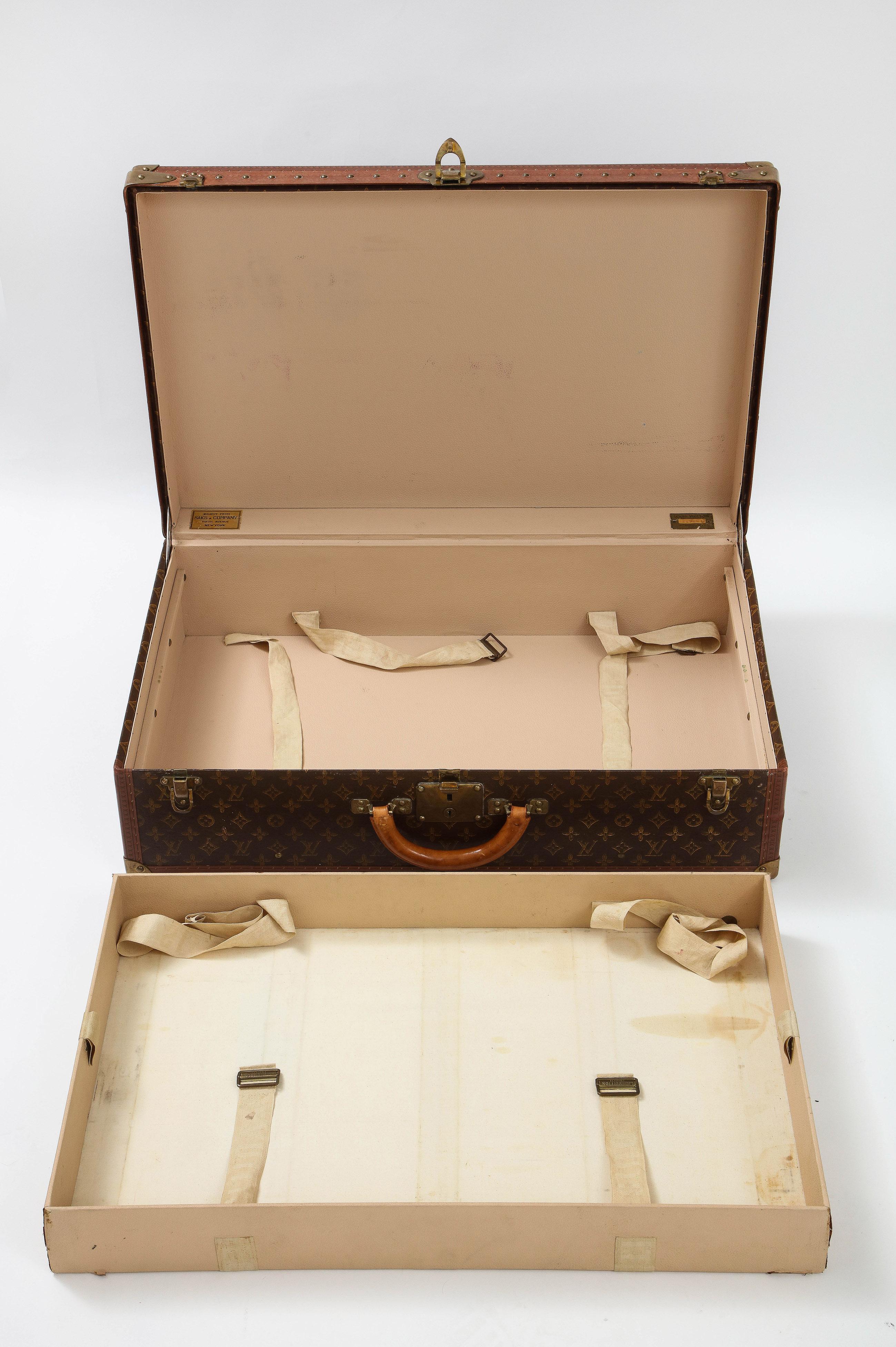 Louis Vuitton, Ave Marceau, 78bis, Paris, 1950's Suitcase For Sale 3