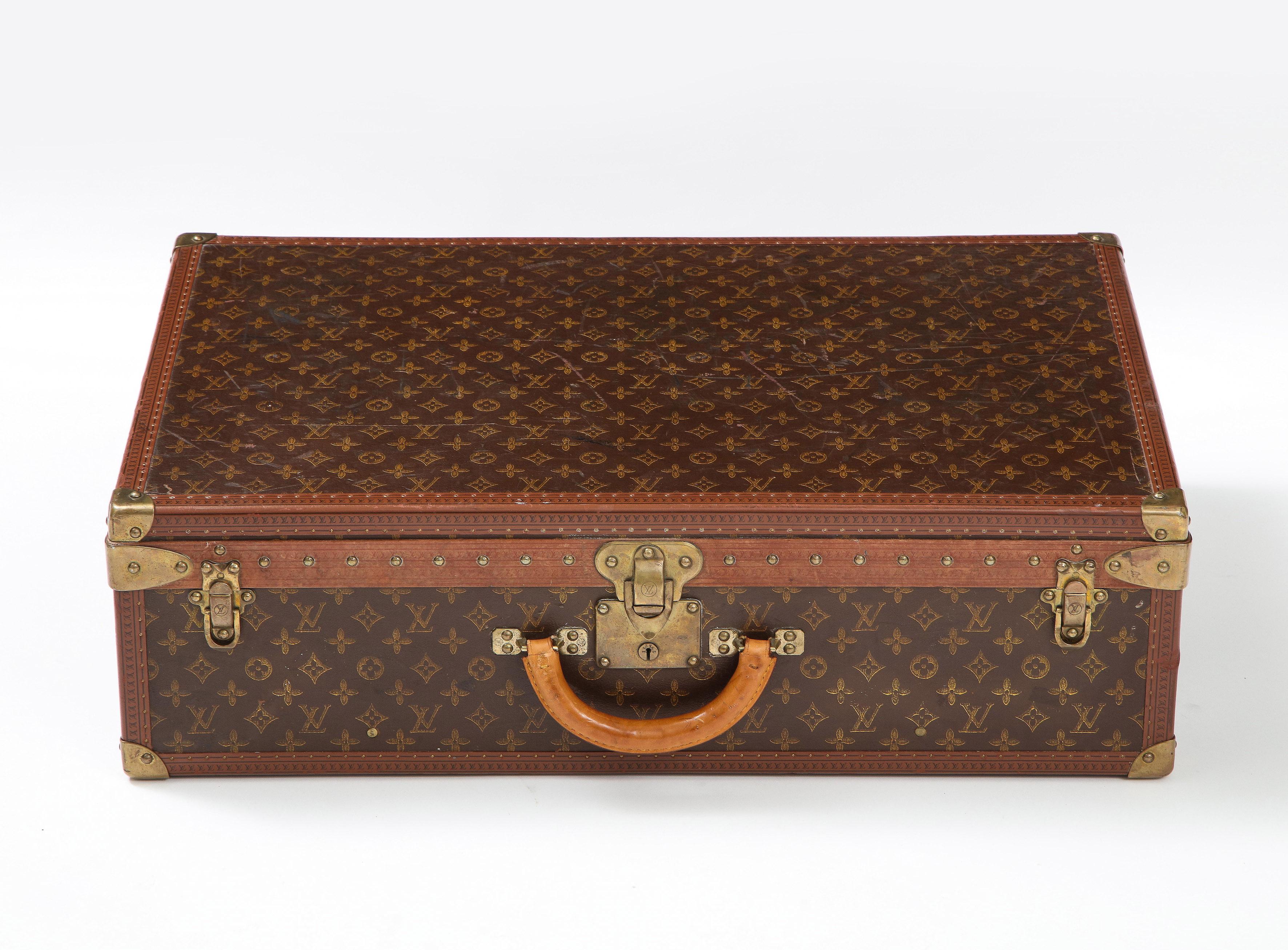Mid-20th Century Louis Vuitton, Ave Marceau, 78bis, Paris, 1950's Suitcase For Sale
