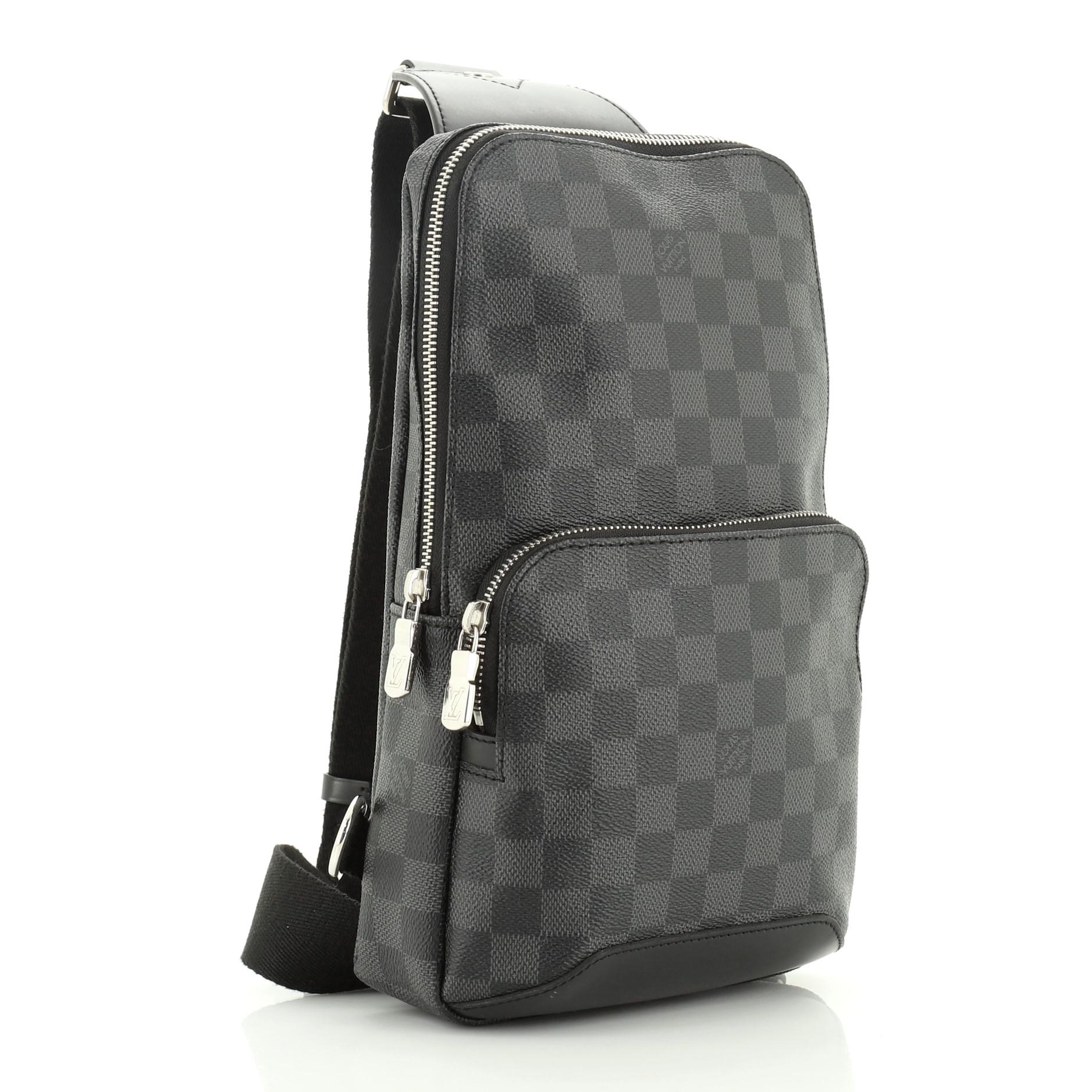 Louis Vuitton Avenue Sling Bag - 3 en vente sur 1stDibs