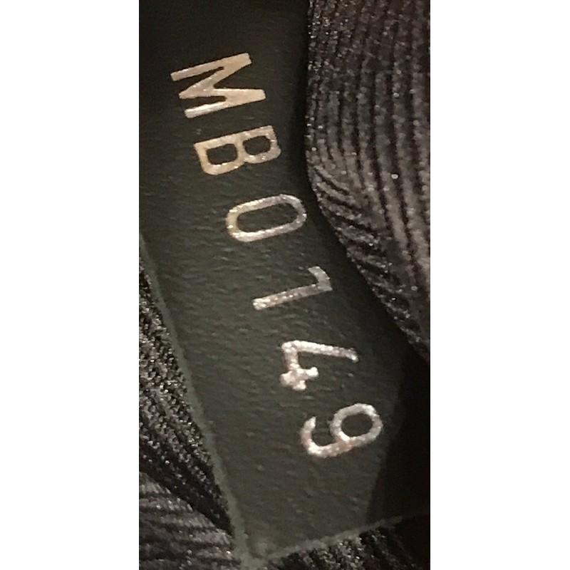 Women's or Men's Louis Vuitton Avenue Sling Bag Damier Graphite