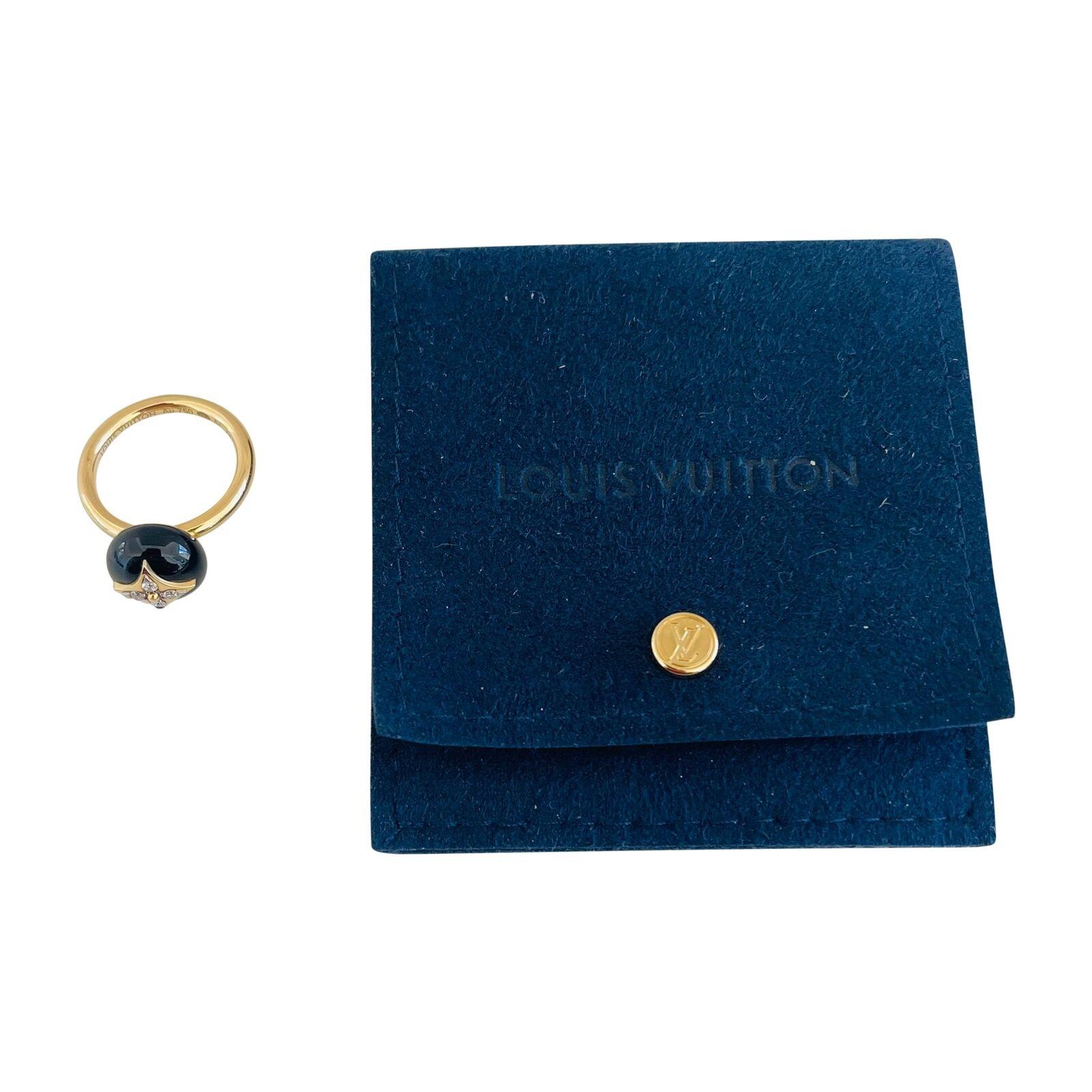 Women's or Men's Louis Vuitton B Blossom 18 Karat Yellow Gold Onyx and Diamond Ring For Sale