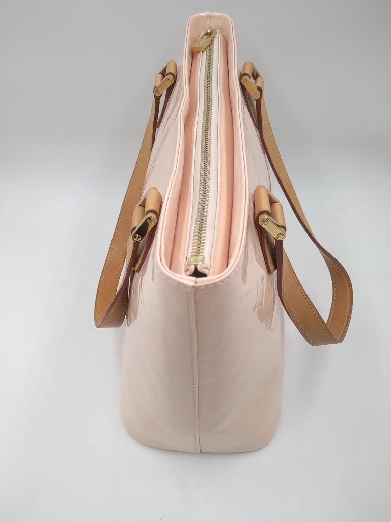 Louis Vuitton - Authenticated Houston Handbag - Patent Leather Pink Plain for Women, Very Good Condition