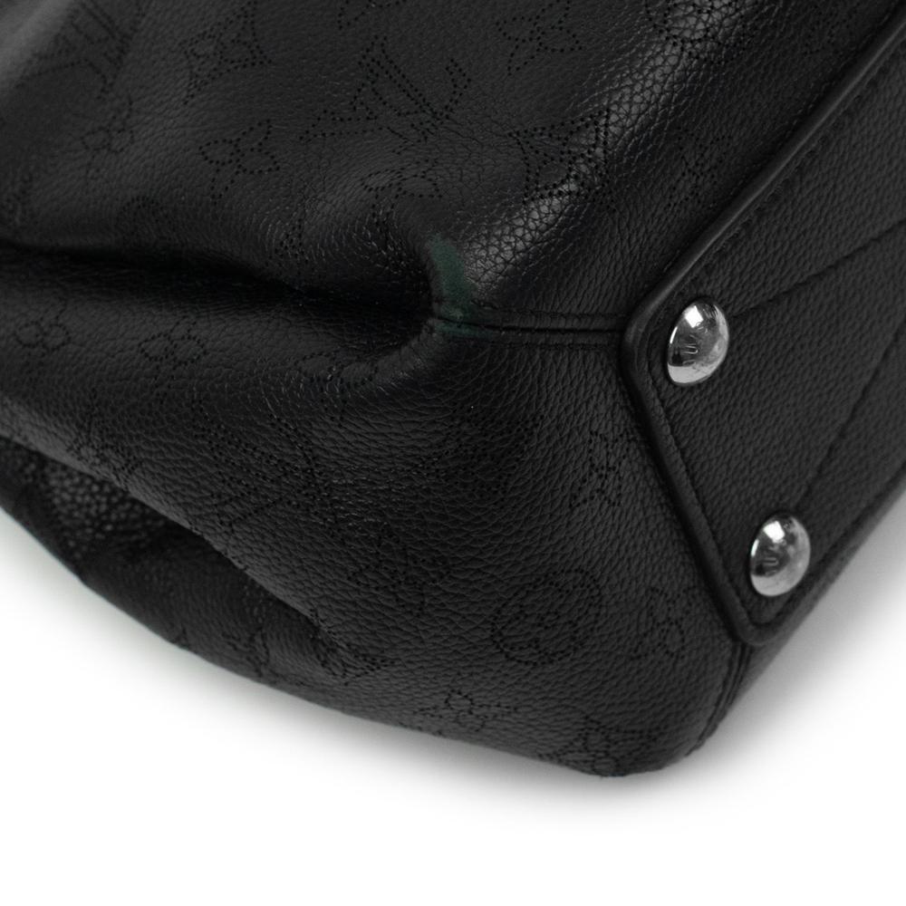 LOUIS VUITTON, Babylone in black leather 5