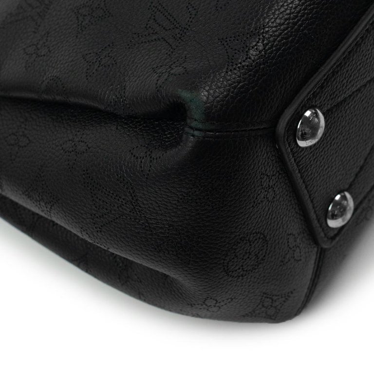 LOUIS VUITTON, Babylone in black leather For Sale 8