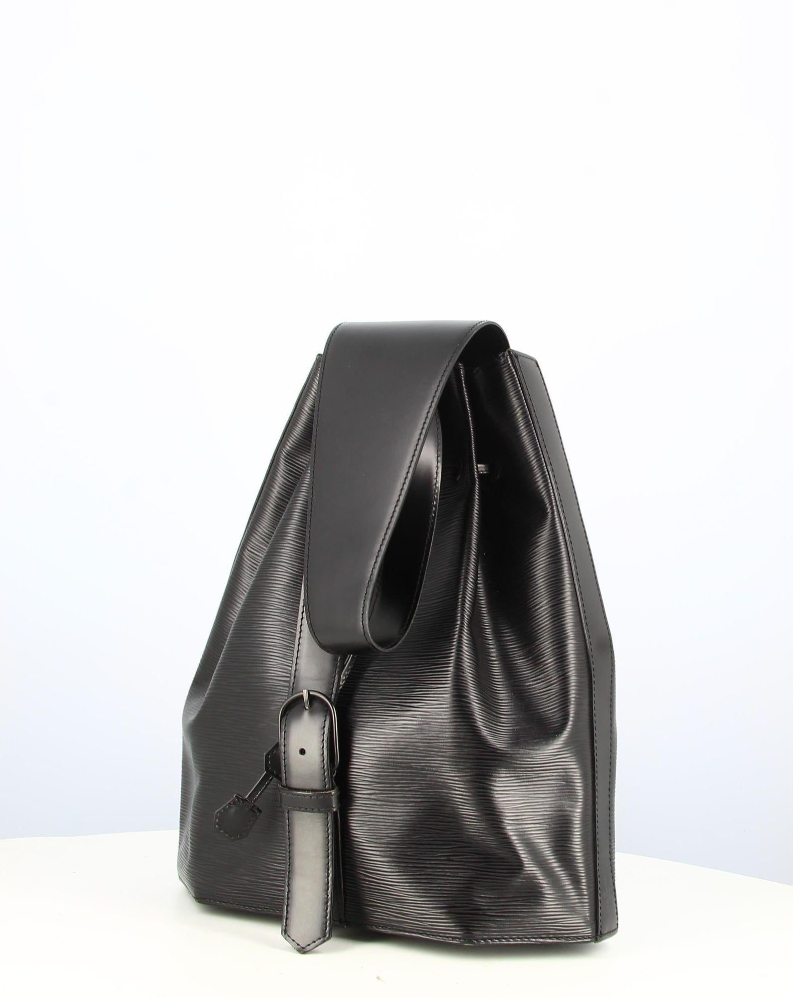 Louis Vuitton Backpack Leather Epi Black  In Good Condition For Sale In PARIS, FR