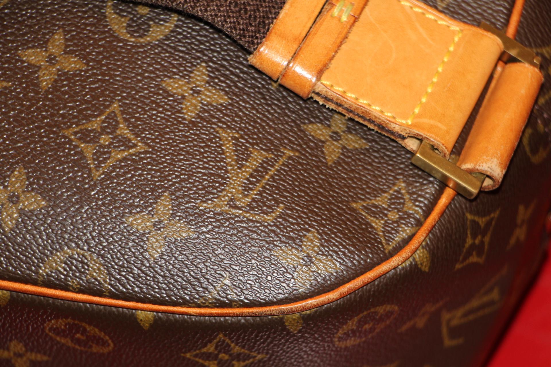 Louis Vuitton Backpack Monogramm Bag, Louis Vuitton Cross Body Bag In Good Condition For Sale In Saint-ouen, FR