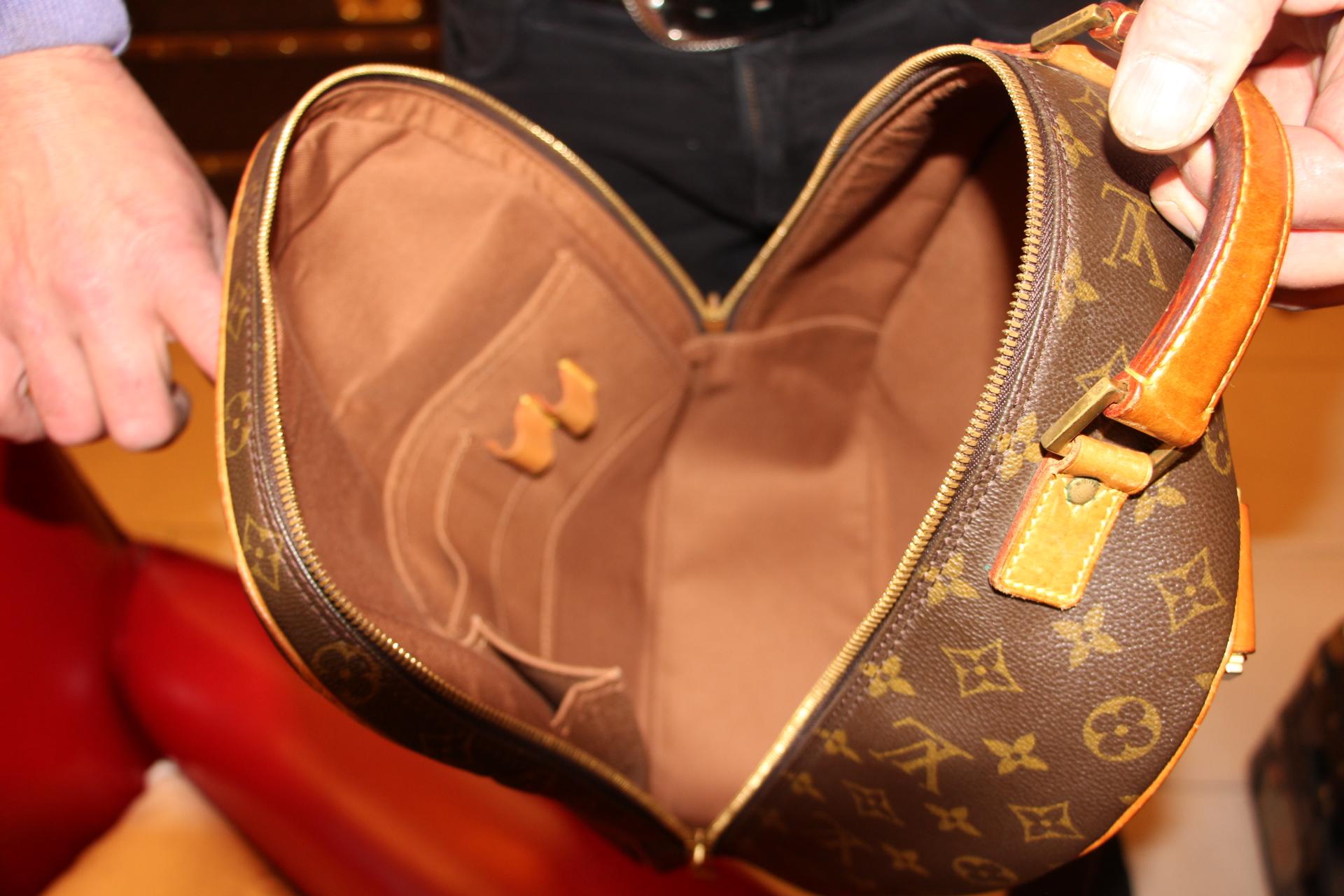 Women's or Men's Louis Vuitton Backpack Monogramm Bag, Louis Vuitton Cross Body Bag For Sale